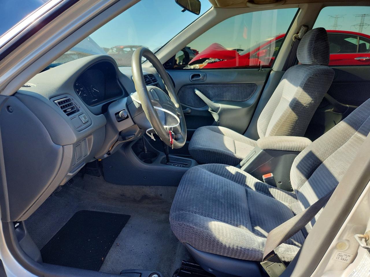 2000 Honda Civic Base Silver vin: 2HGEJ6618YH565319