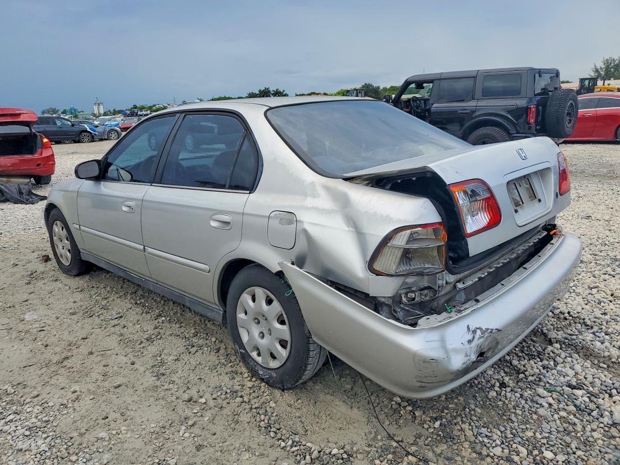 1999 Honda Civic Base Silver vin: 2HGEJ6619XH570978