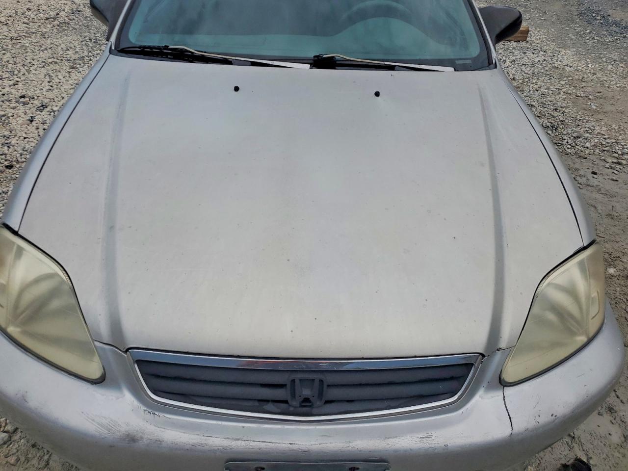 1999 Honda Civic Base Silver vin: 2HGEJ6619XH570978