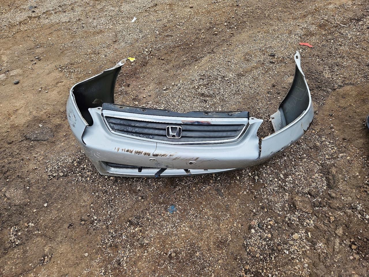 2000 Honda Civic Base Silver vin: 2HGEJ6619YH517733