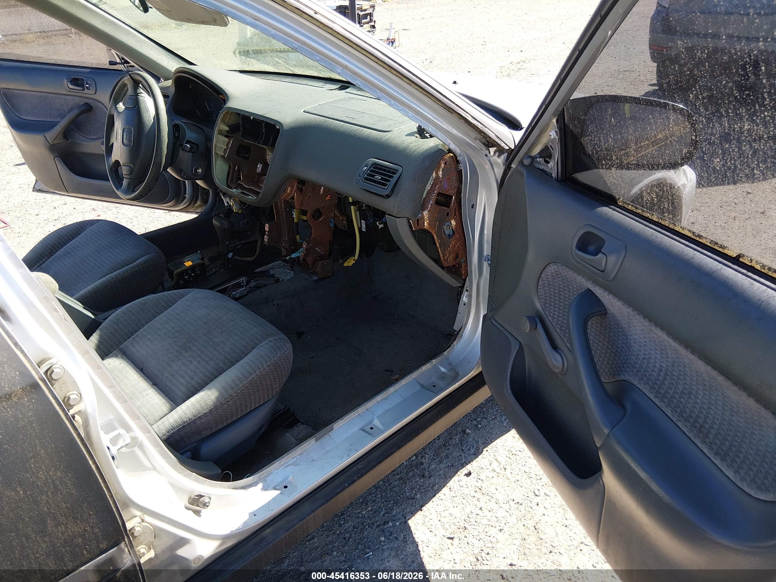 2000 Honda Civic Value Package Gray vin: 2HGEJ6619YH529378