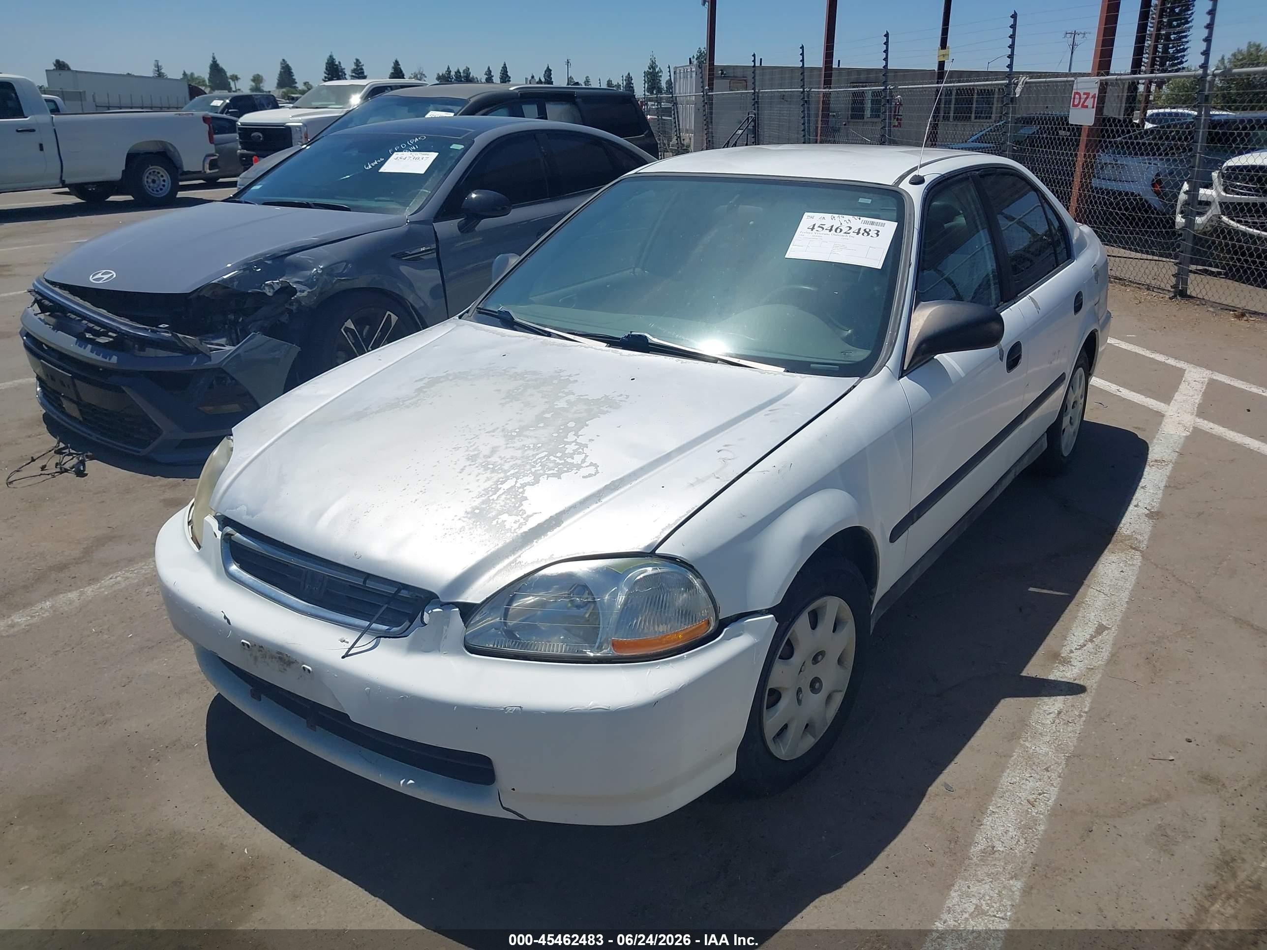 1998 Honda Civic Lx Белый vin: 2HGEJ6670WH613946