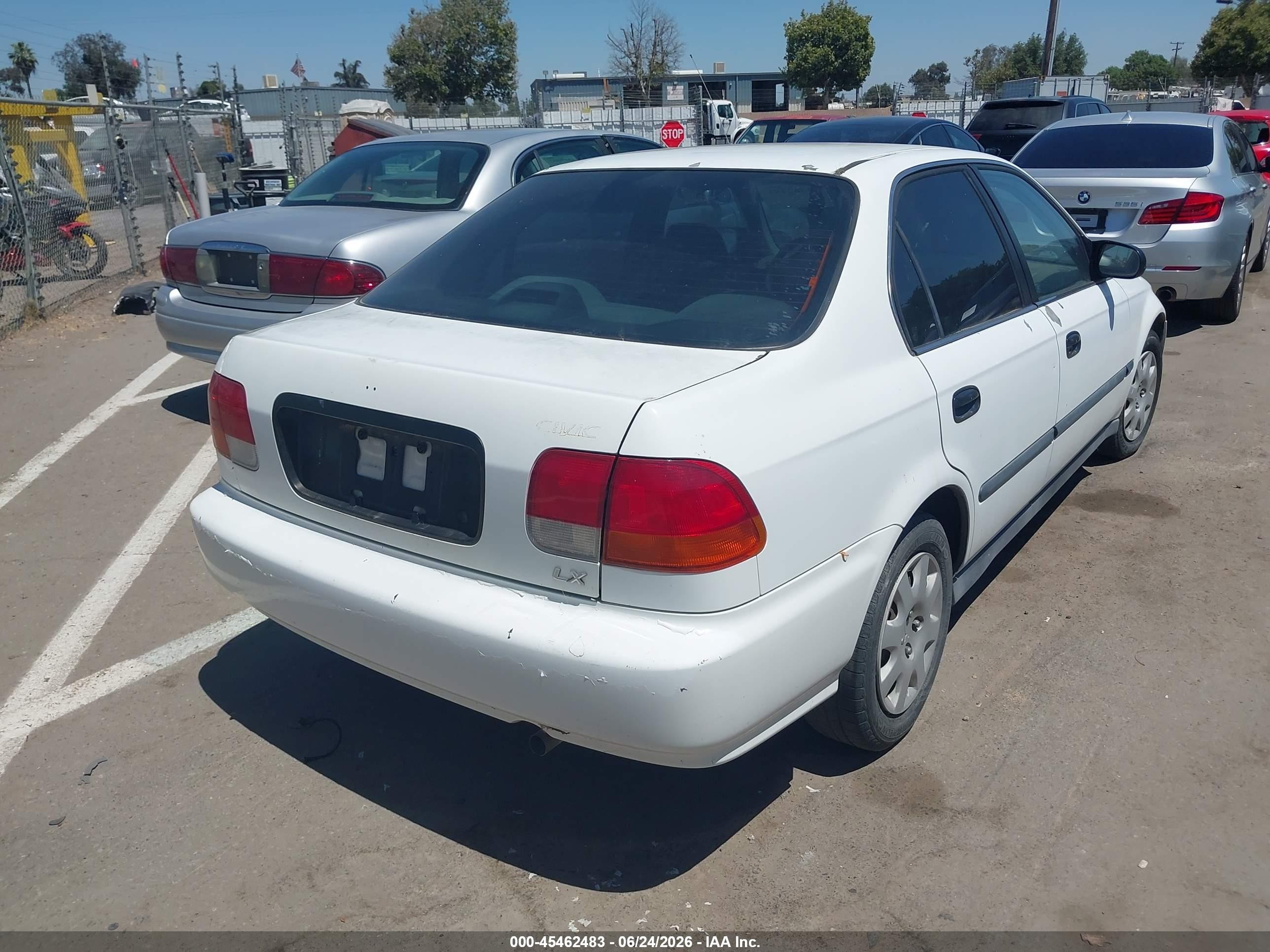 1998 Honda Civic Lx Белый vin: 2HGEJ6670WH613946