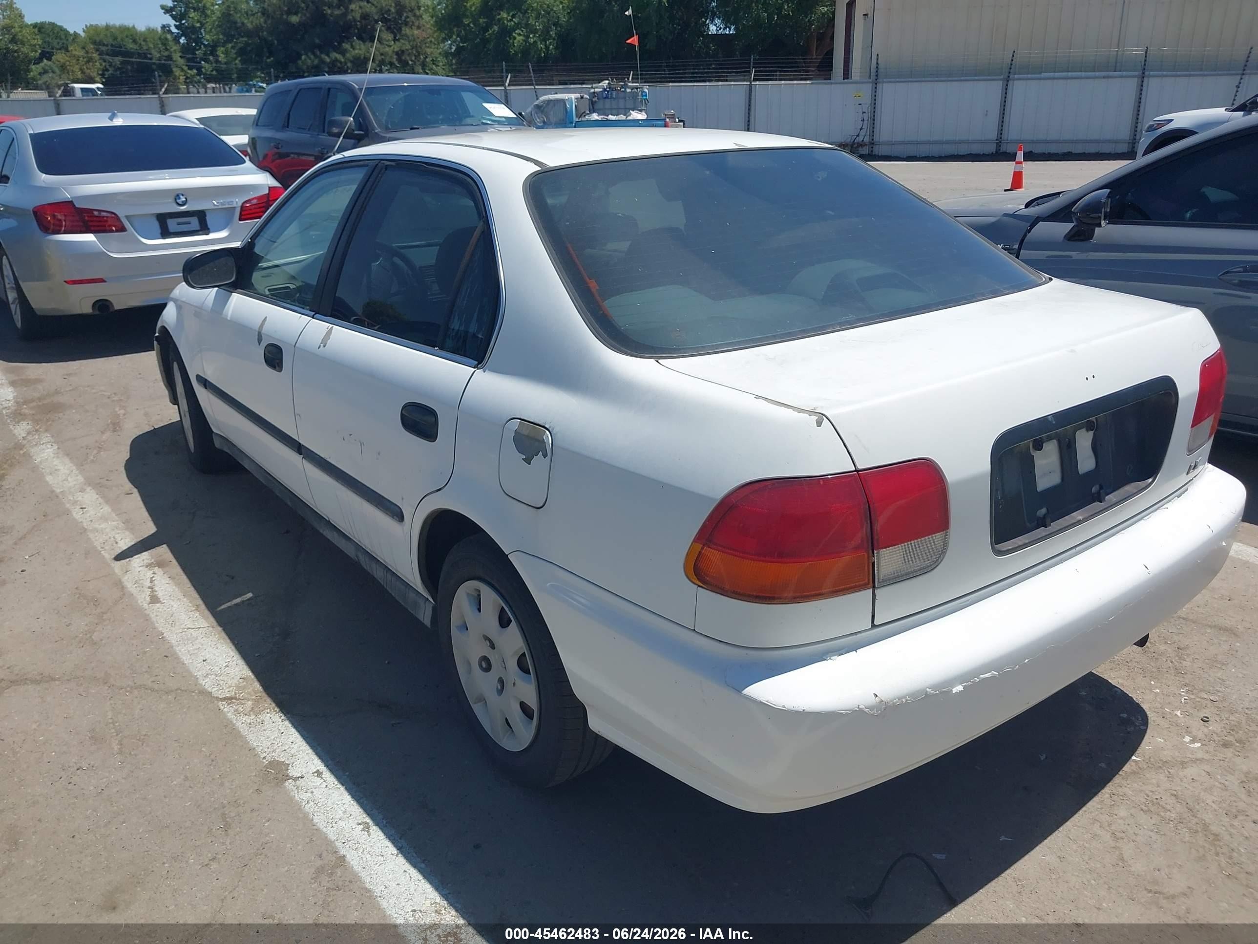 1998 Honda Civic Lx Белый vin: 2HGEJ6670WH613946