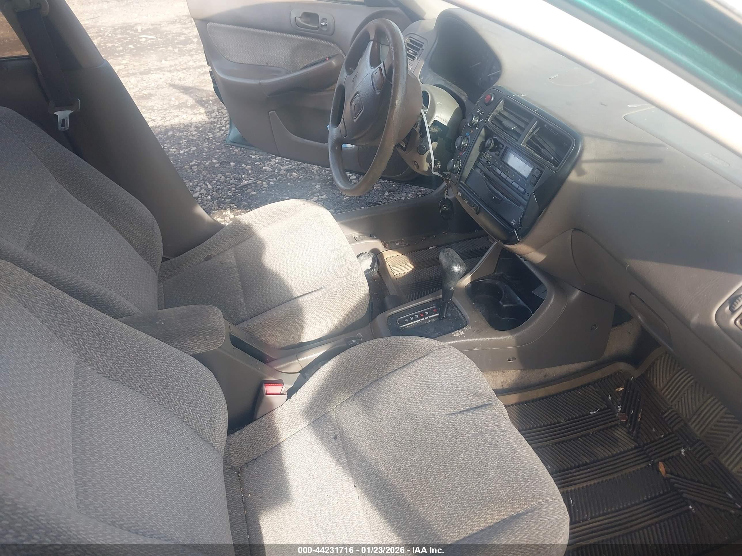 1999 Honda Civic Lx Зеленый vin: 2HGEJ6671XH573555