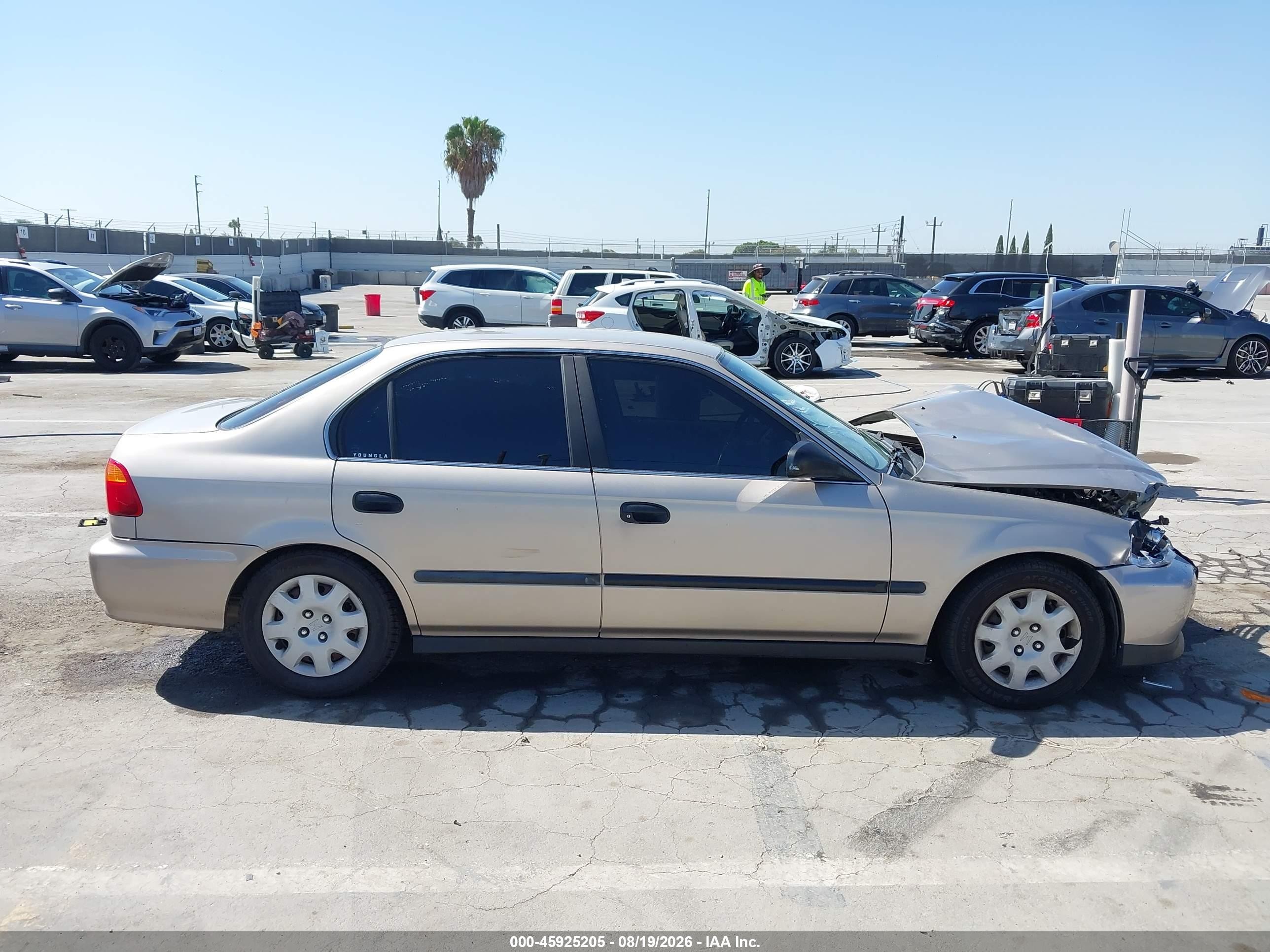 2000 Honda Civic Lx Gold vin: 2HGEJ6671YH587165