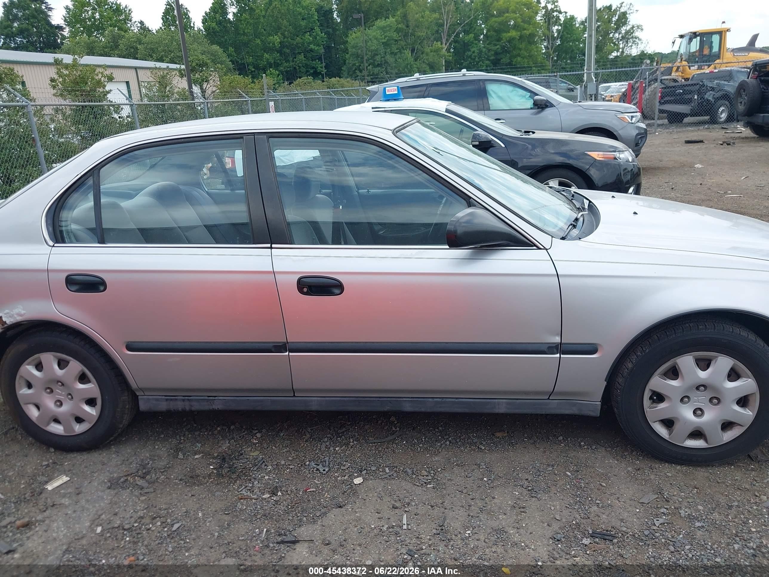 1998 Honda Civic Lx Silver vin: 2HGEJ6672WH571280