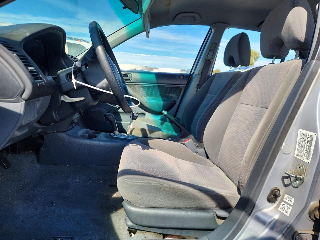 2003 Honda Civic Dx Серебряный vin: 2HGES16103H567879