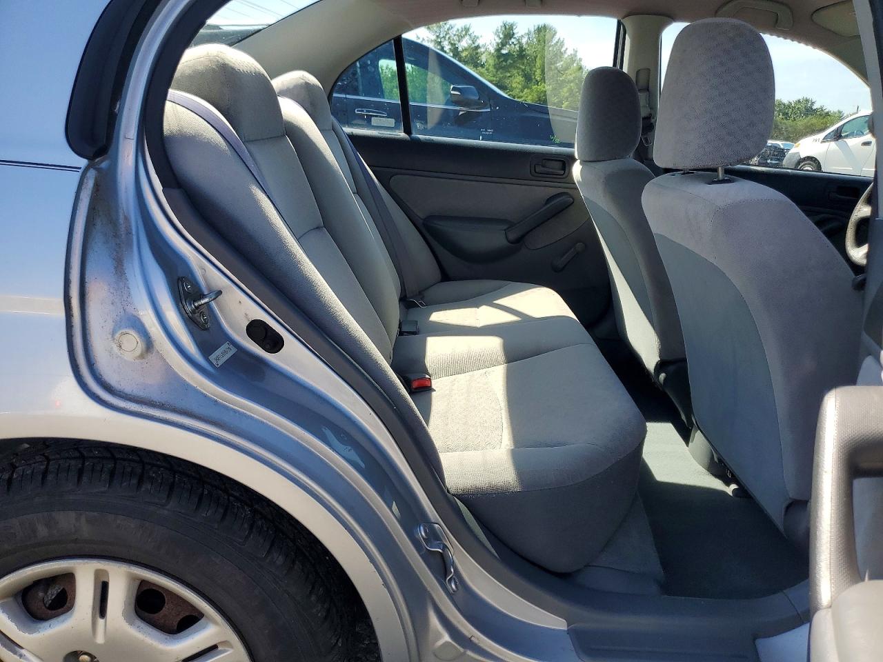 2001 Honda Civic Dx Silver vin: 2HGES16201H561750