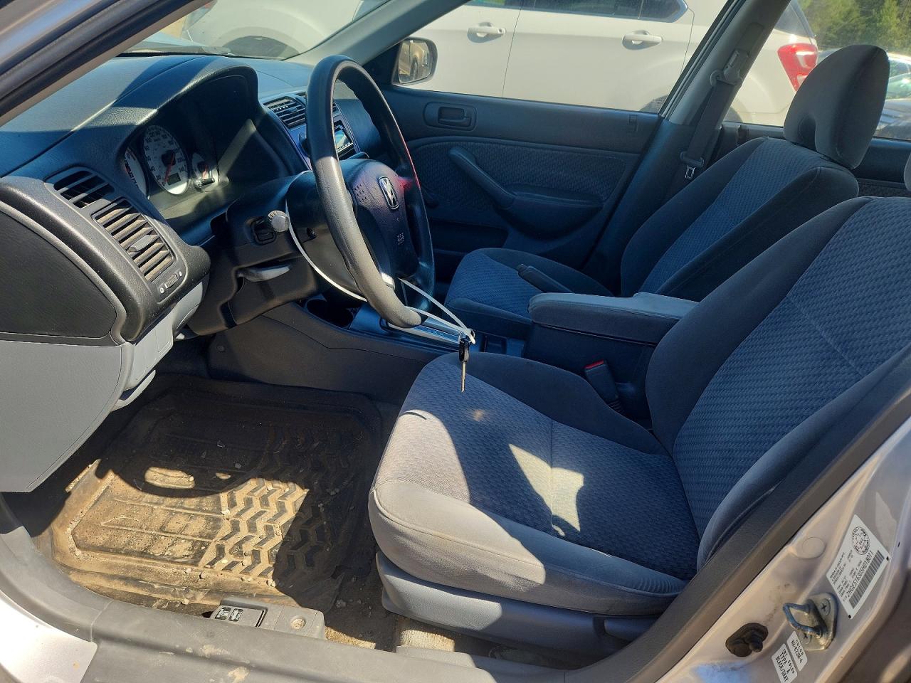 2005 Honda Civic Dx Vp Silver vin: 2HGES16305H018011