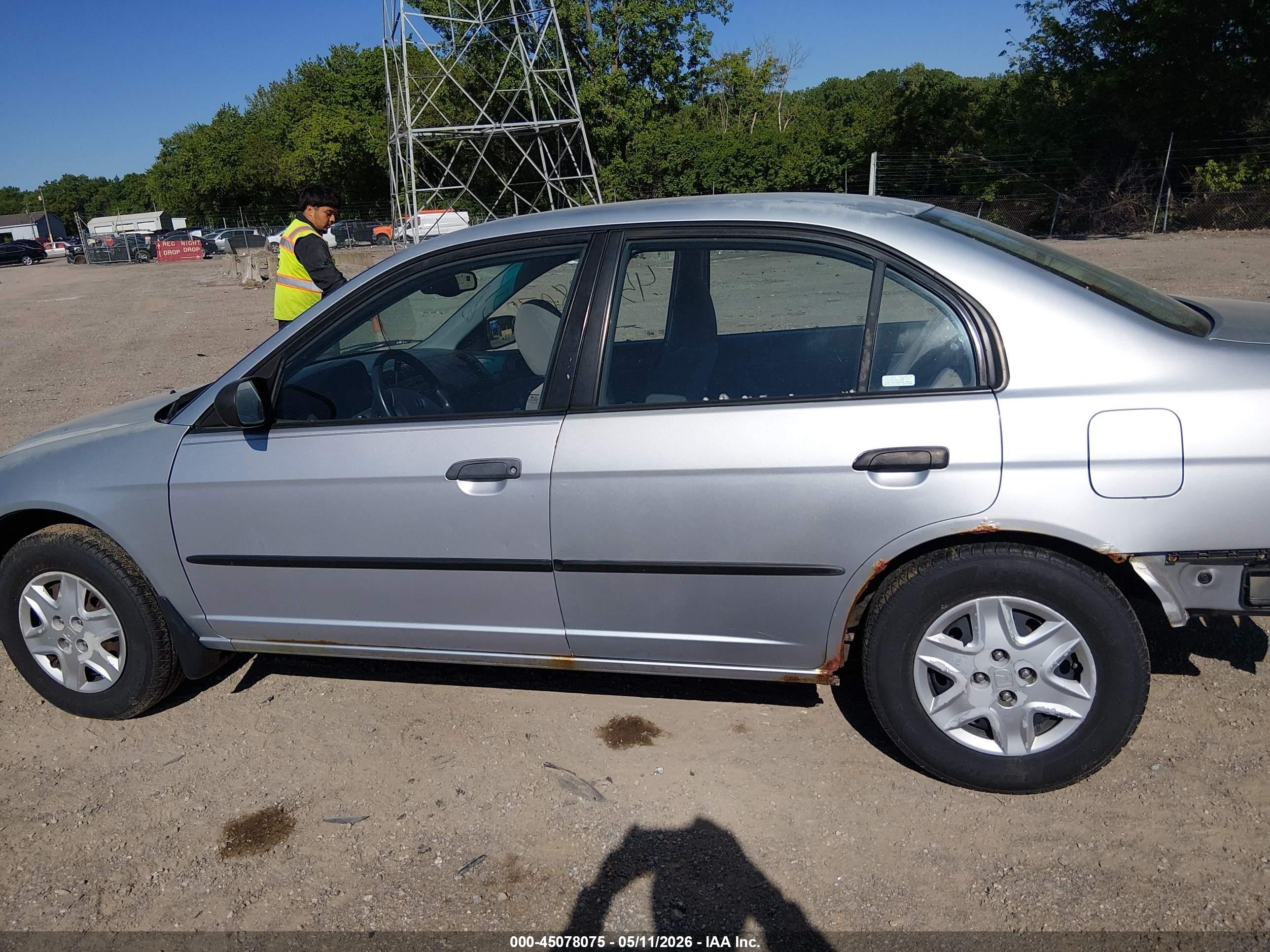 2004 Honda Civic Vp Silver vin: 2HGES16384H563808