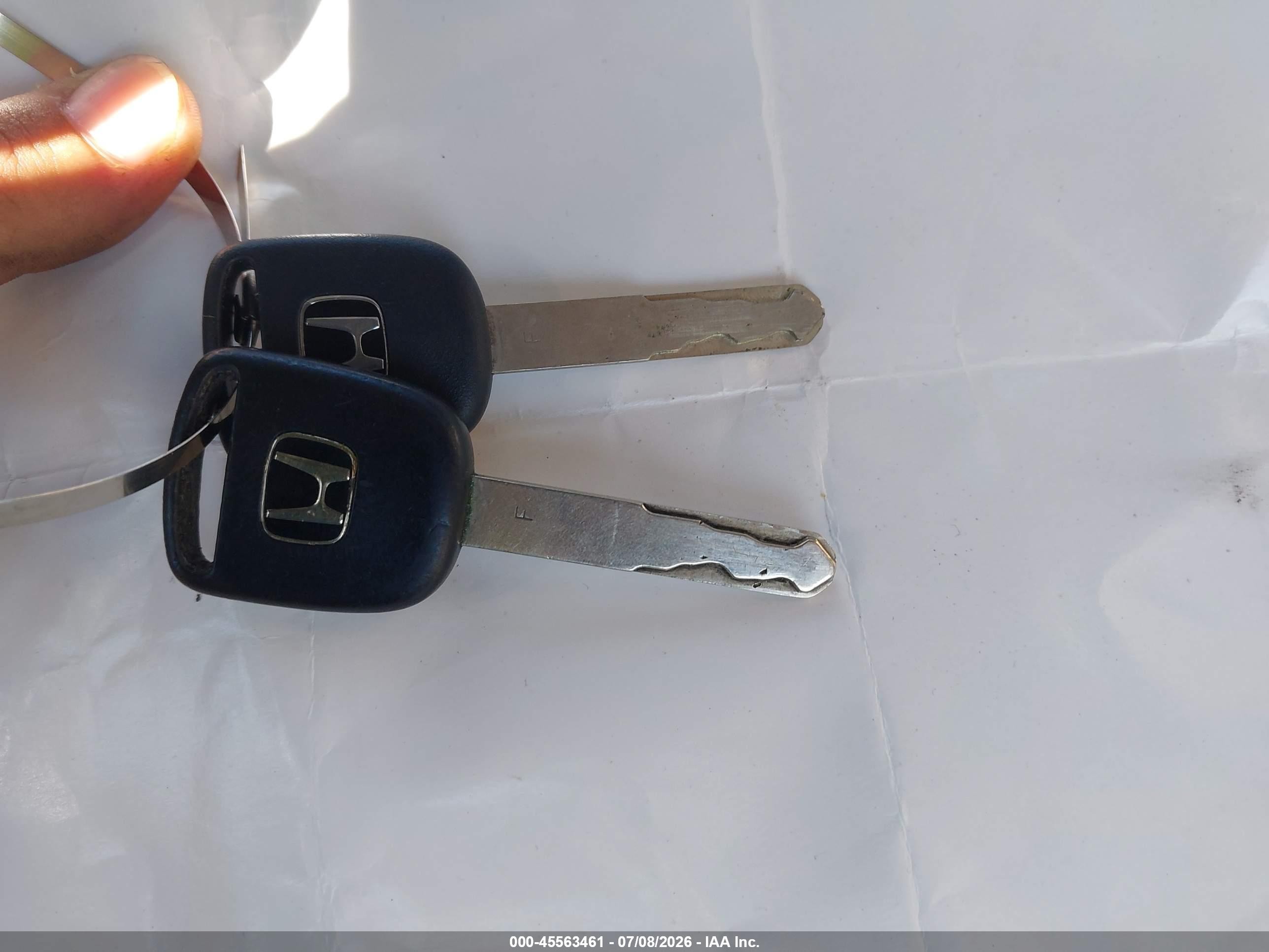 2004 Honda Civic Dx Vp Серебряный vin: 2HGES16384H586909