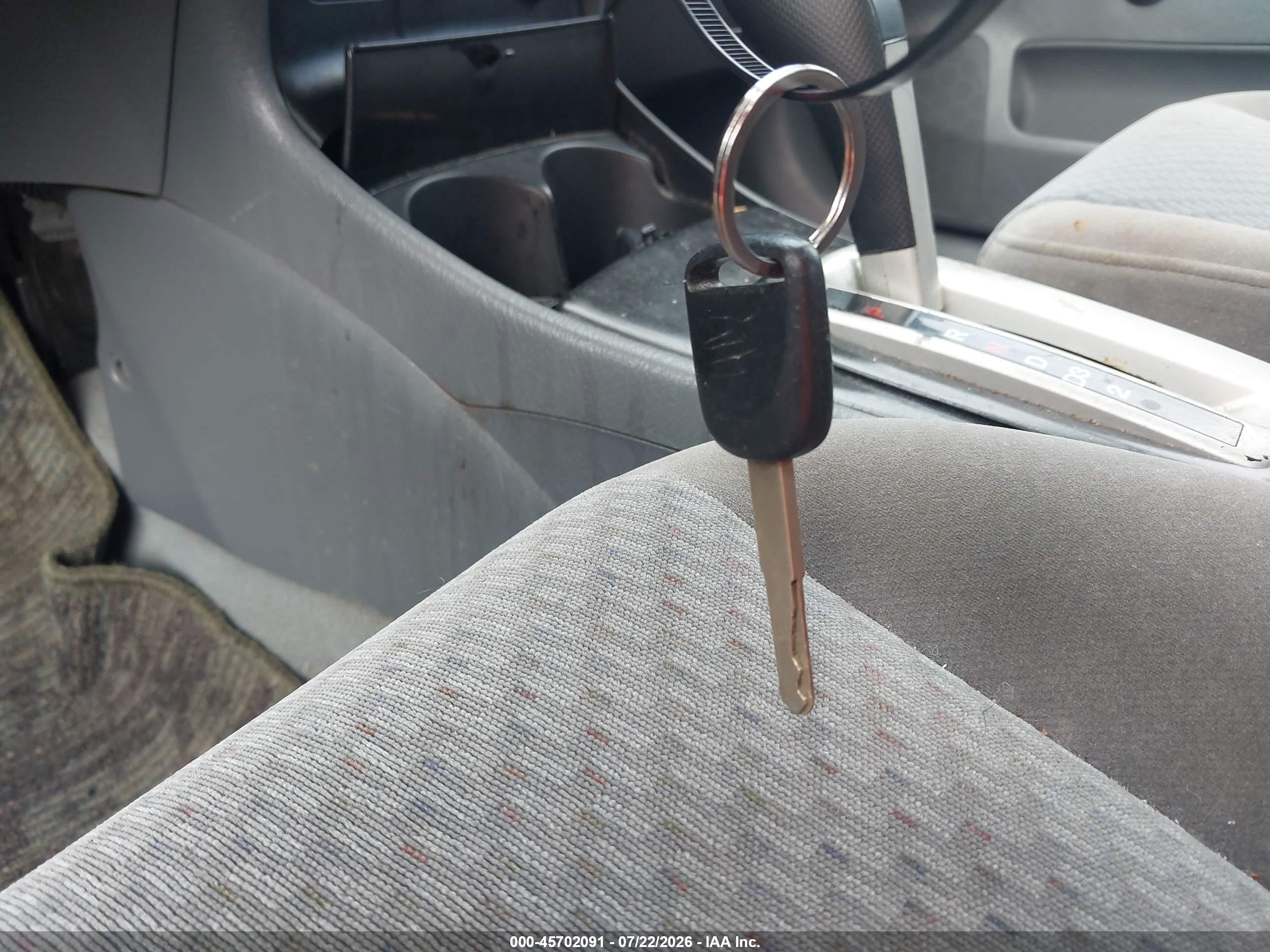 2004 Honda Civic Vp Silver vin: 2HGES16384H600825