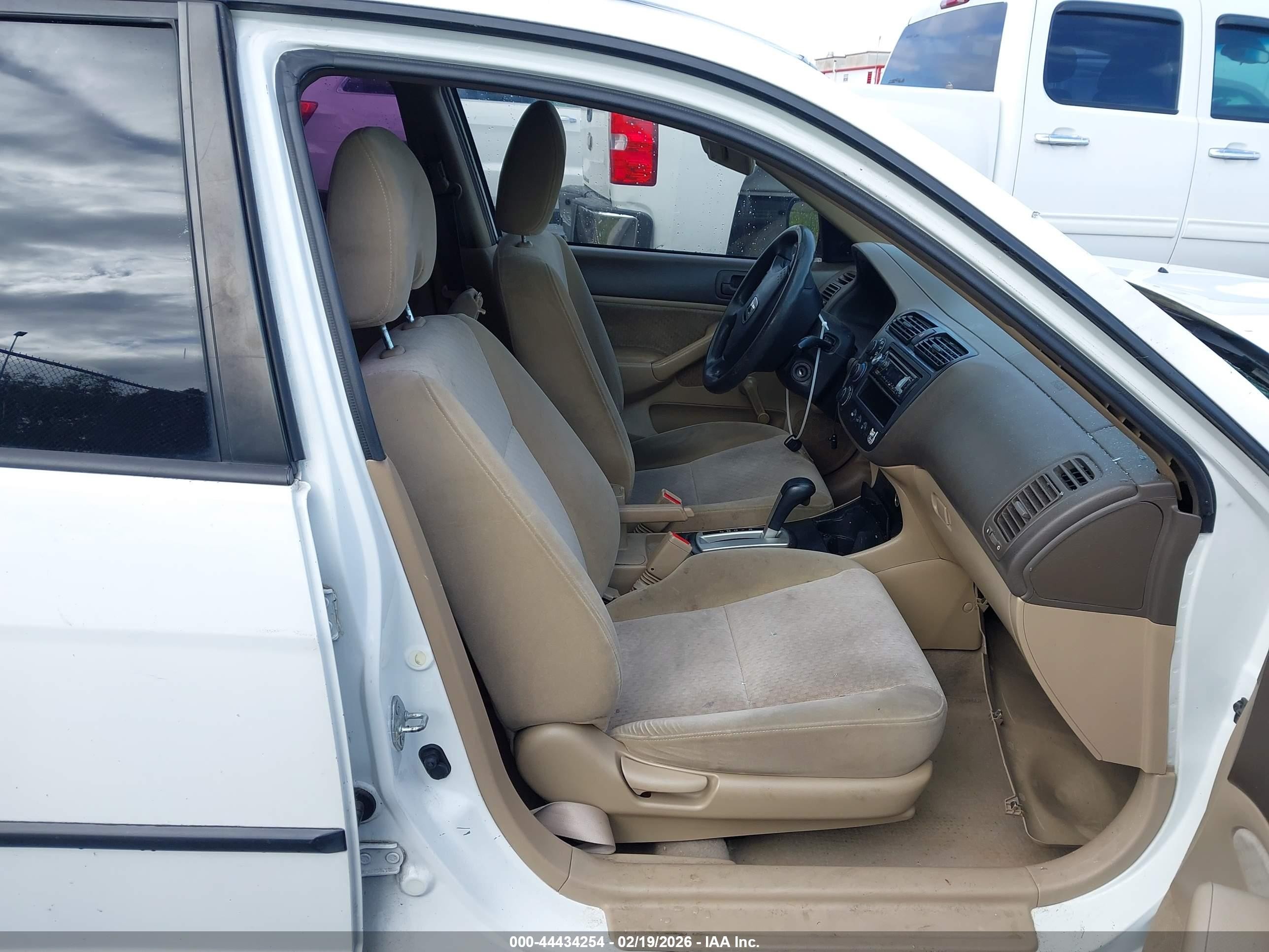 2005 Honda Civic Vp Белый vin: 2HGES163X5H559700