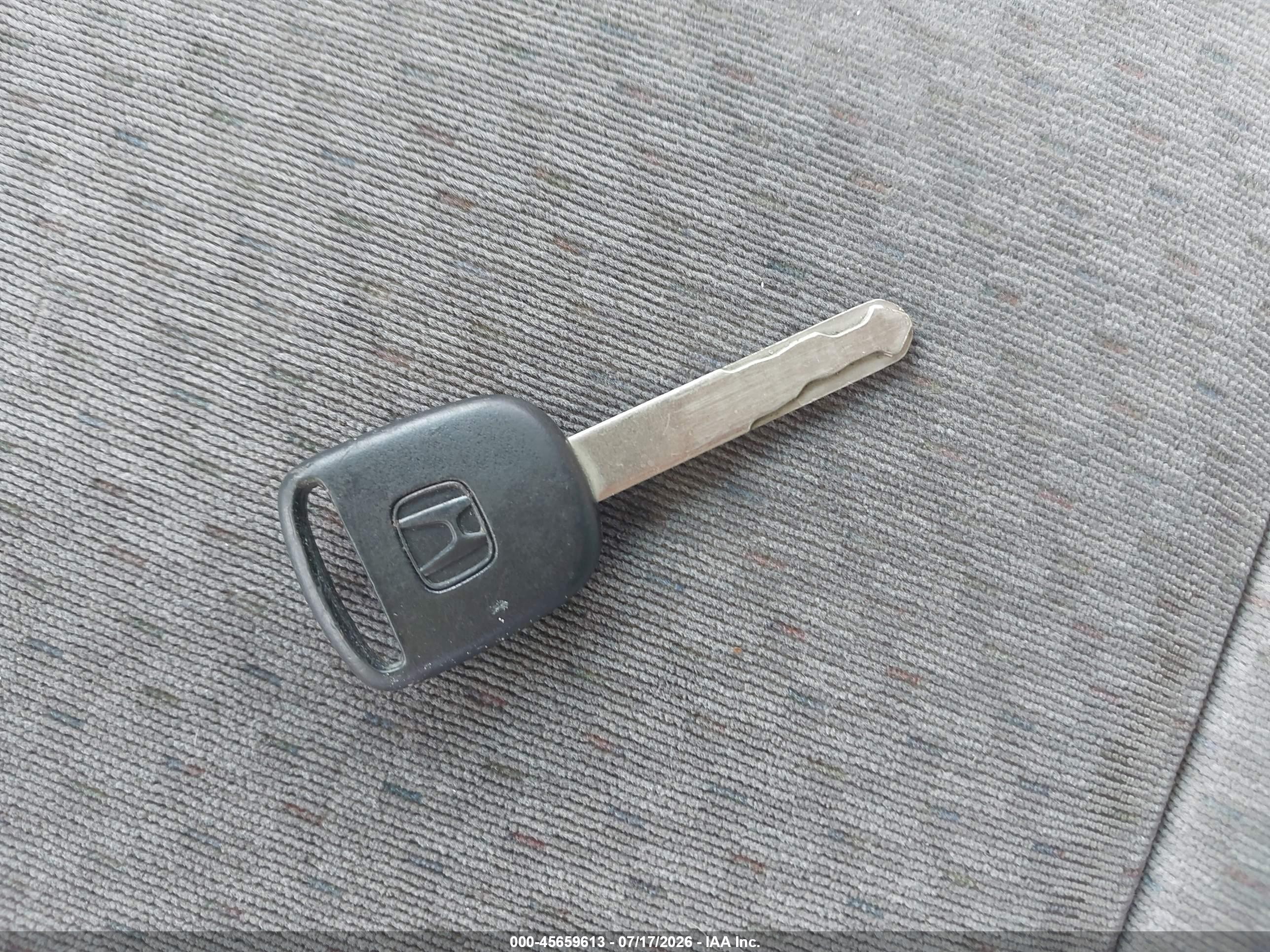 2004 Honda Civic Vp Silver vin: 2HGES16484H581394