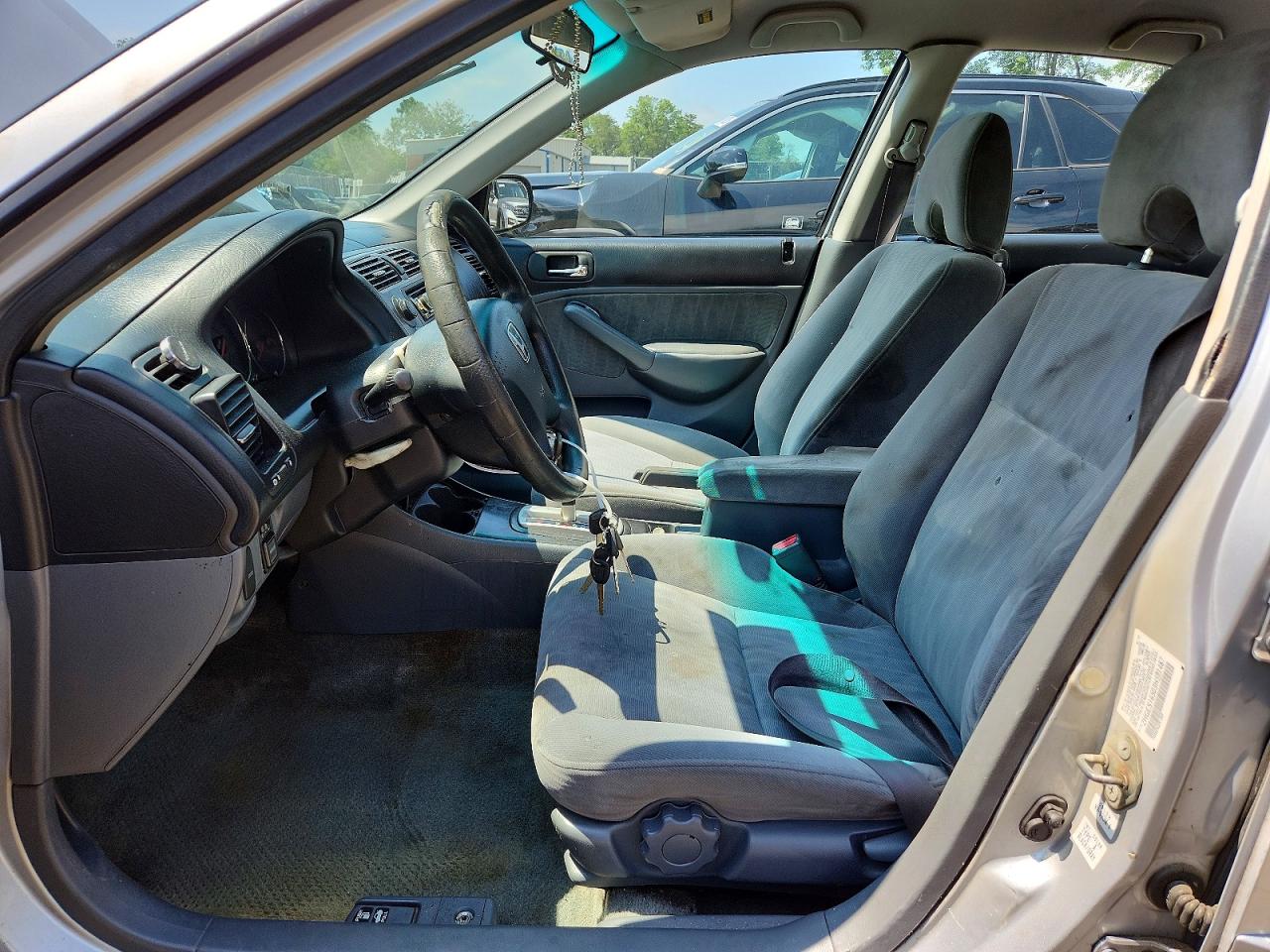 2003 Honda Civic Silver vin: 2HGES16503H591487