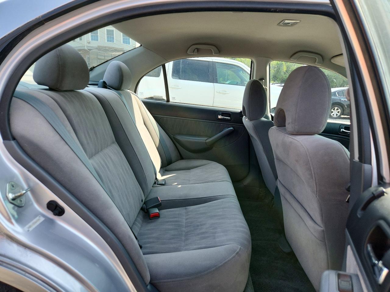 2003 Honda Civic Lx Silver vin: 2HGES16503H609440