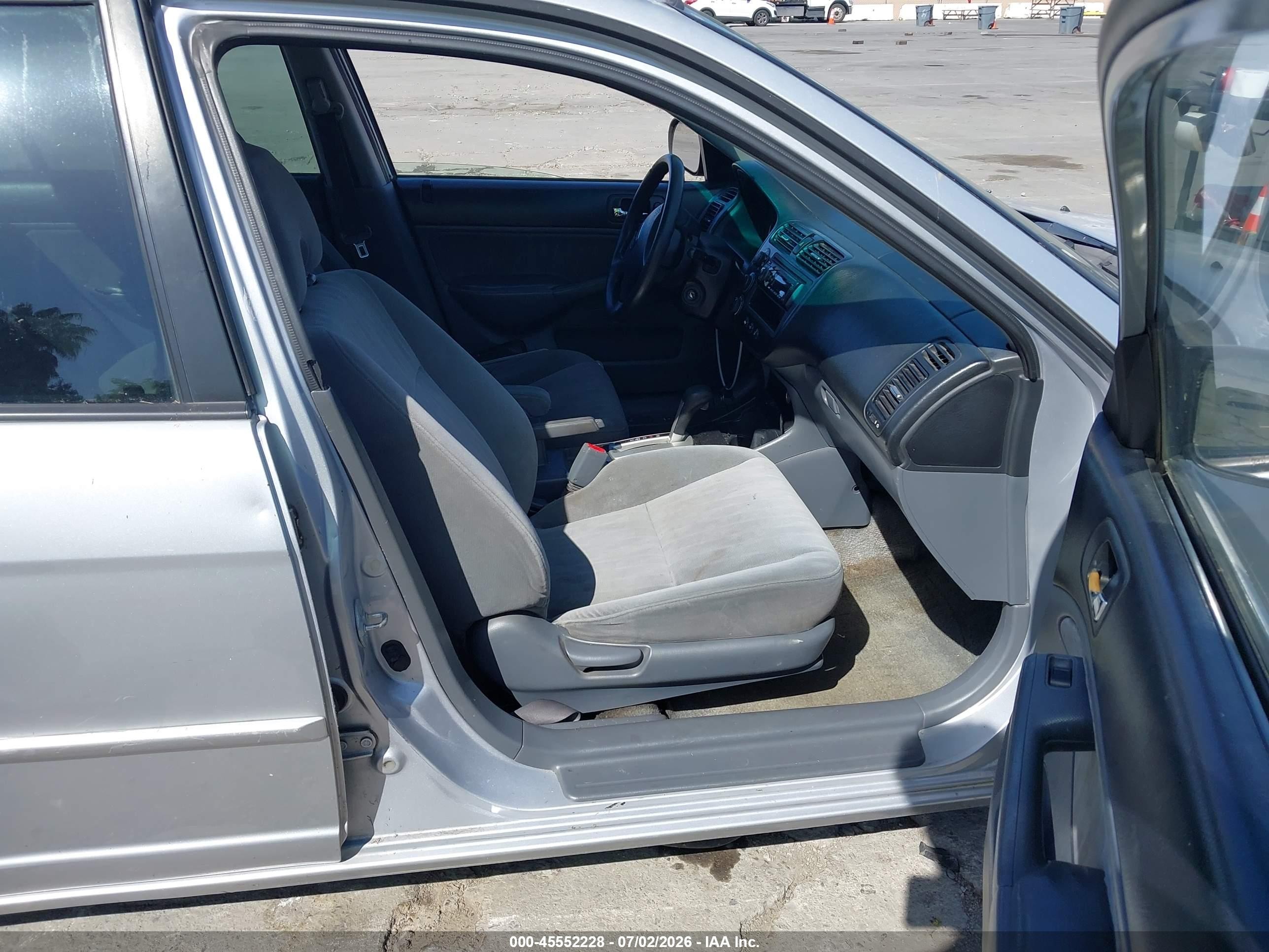 2005 Honda Civic Lx Серый vin: 2HGES16515H551132