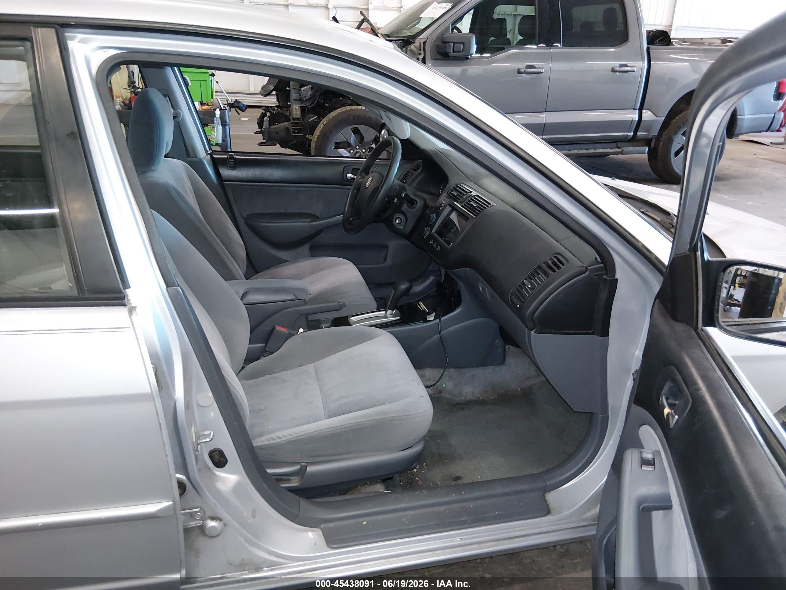 2003 Honda Civic Lx Silver vin: 2HGES16523H543103