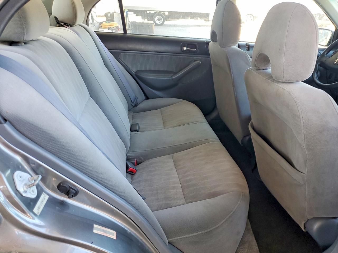 2005 Honda Civic Lx Серый vin: 2HGES16525H592479
