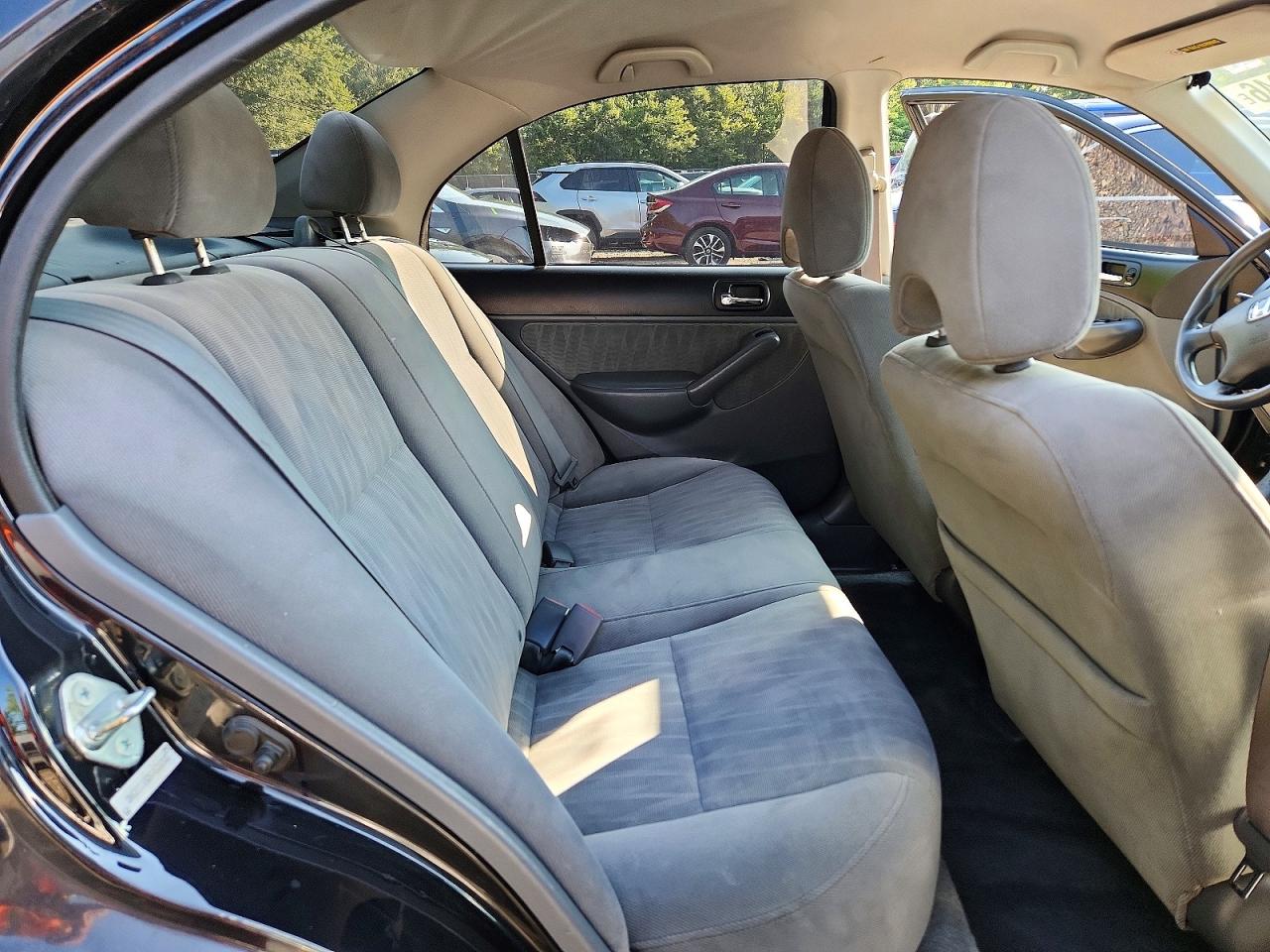 2005 Honda Civic Lx Черный vin: 2HGES16525H626002