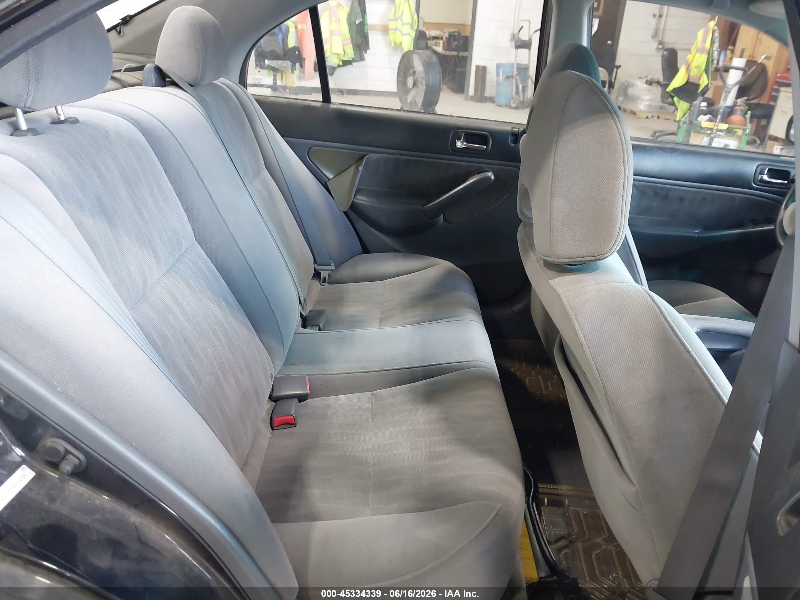 2004 Honda Civic Lx Черный vin: 2HGES16544H508709