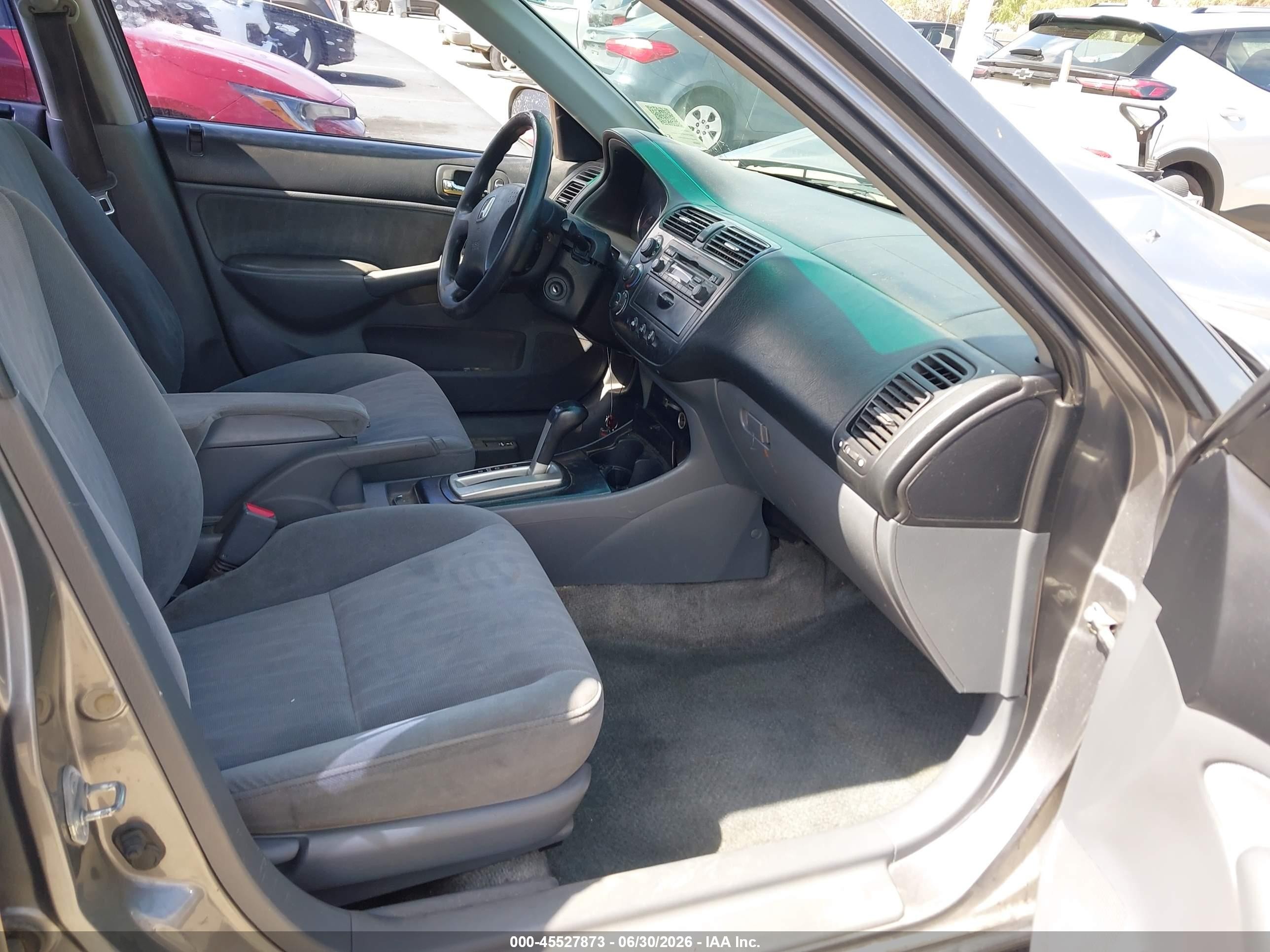 2004 Honda Civic Lx Серый vin: 2HGES16544H524053