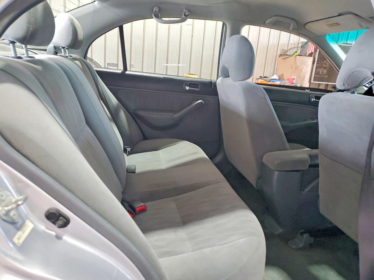 2005 Honda Civic Lx Серебряный vin: 2HGES16545H624137