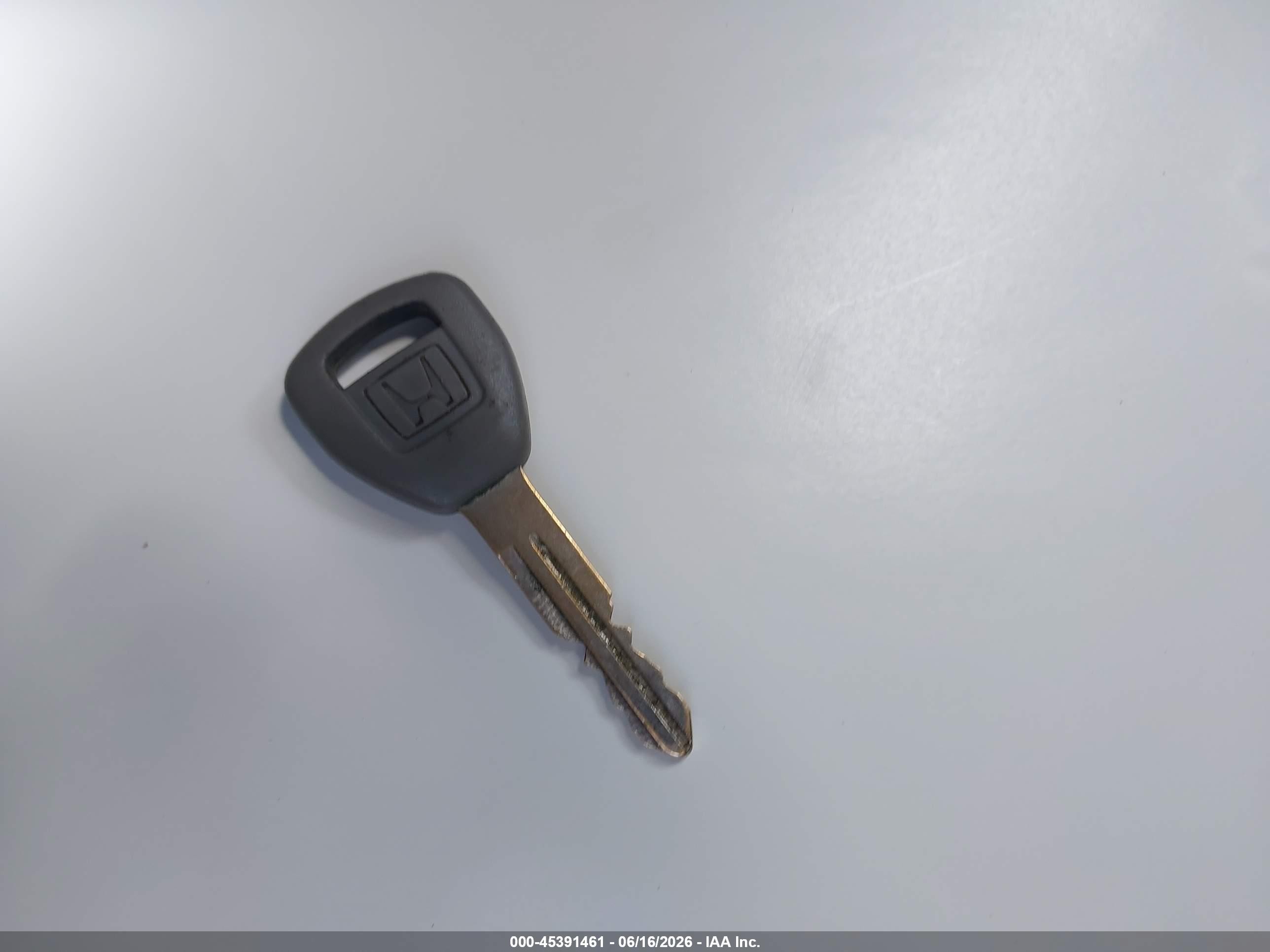 2002 Honda Civic Lx Серебряный vin: 2HGES16552H507310