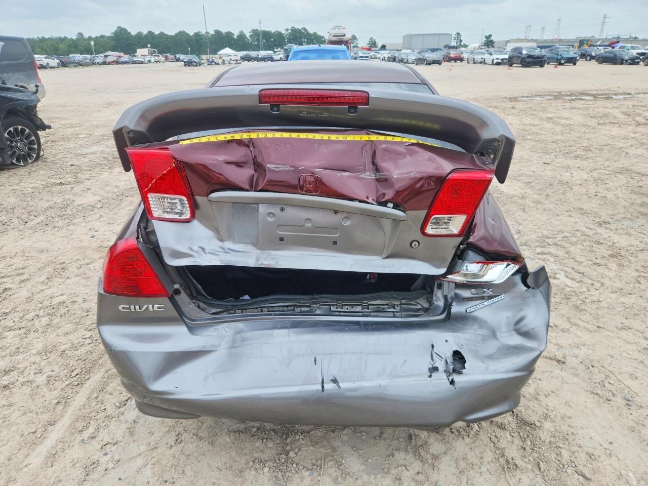 2005 Honda Civic Lx Темно-бордовый vin: 2HGES16555H589785