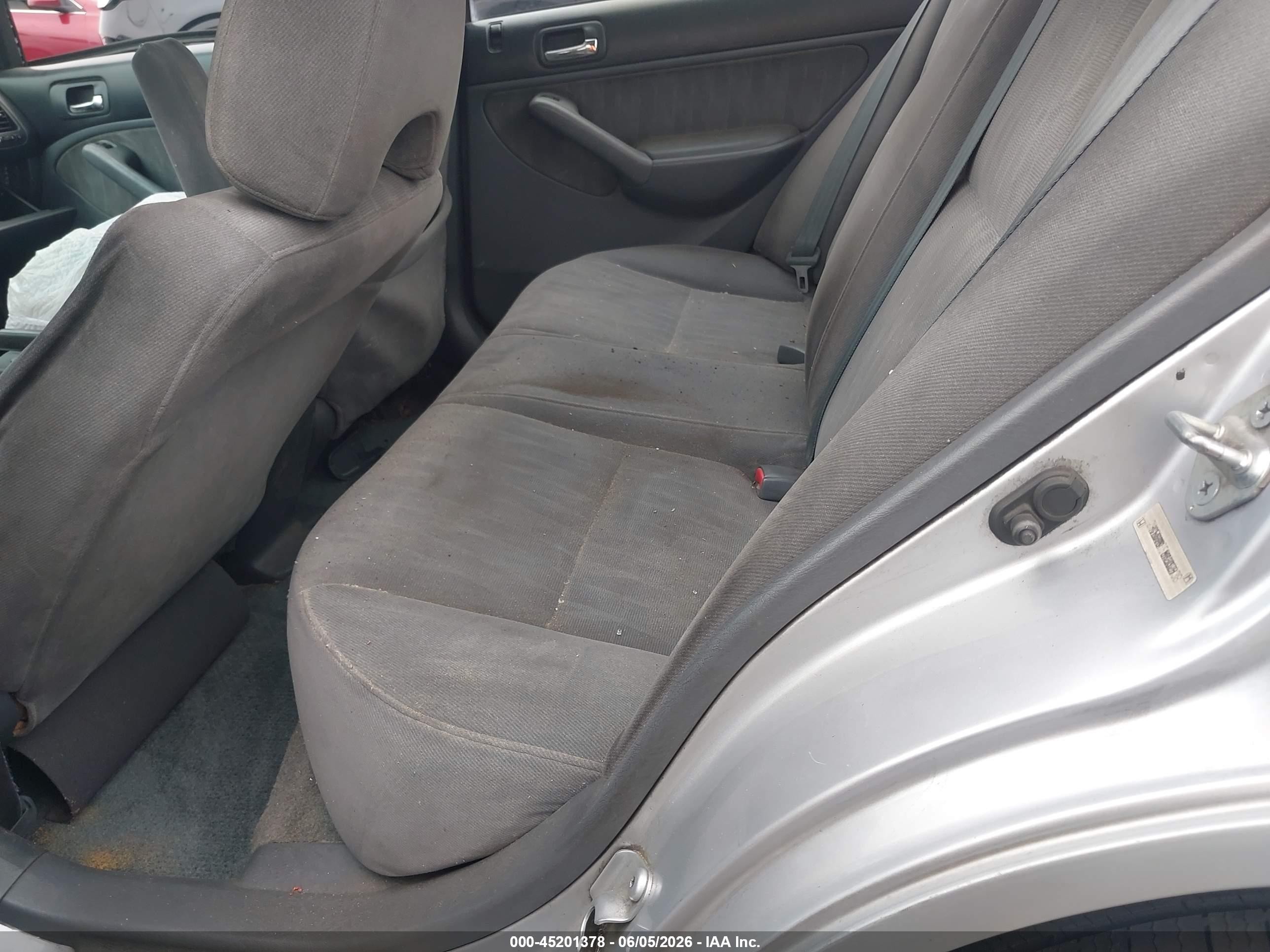2005 Honda Civic Lx Silver vin: 2HGES16555H602938