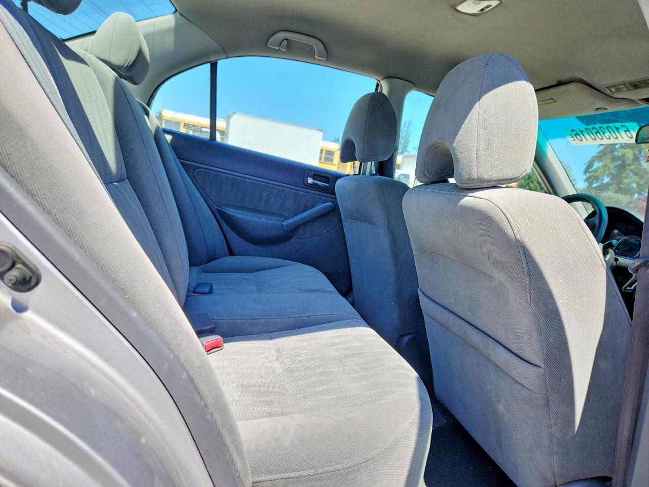 2005 Honda Civic Lx Серебряный vin: 2HGES16565H548694