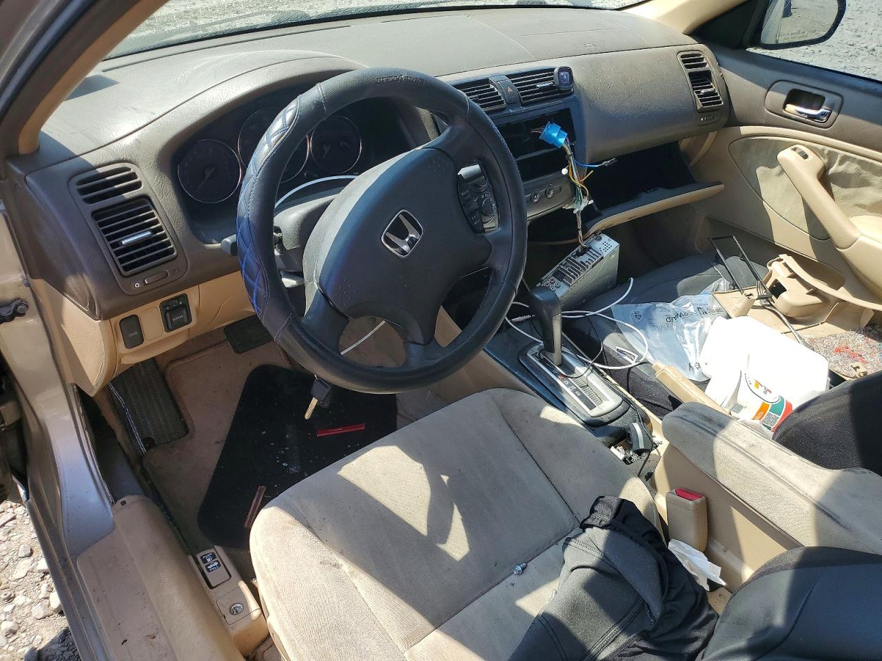 2005 Honda Civic Lx Бежевый vin: 2HGES16595H560516