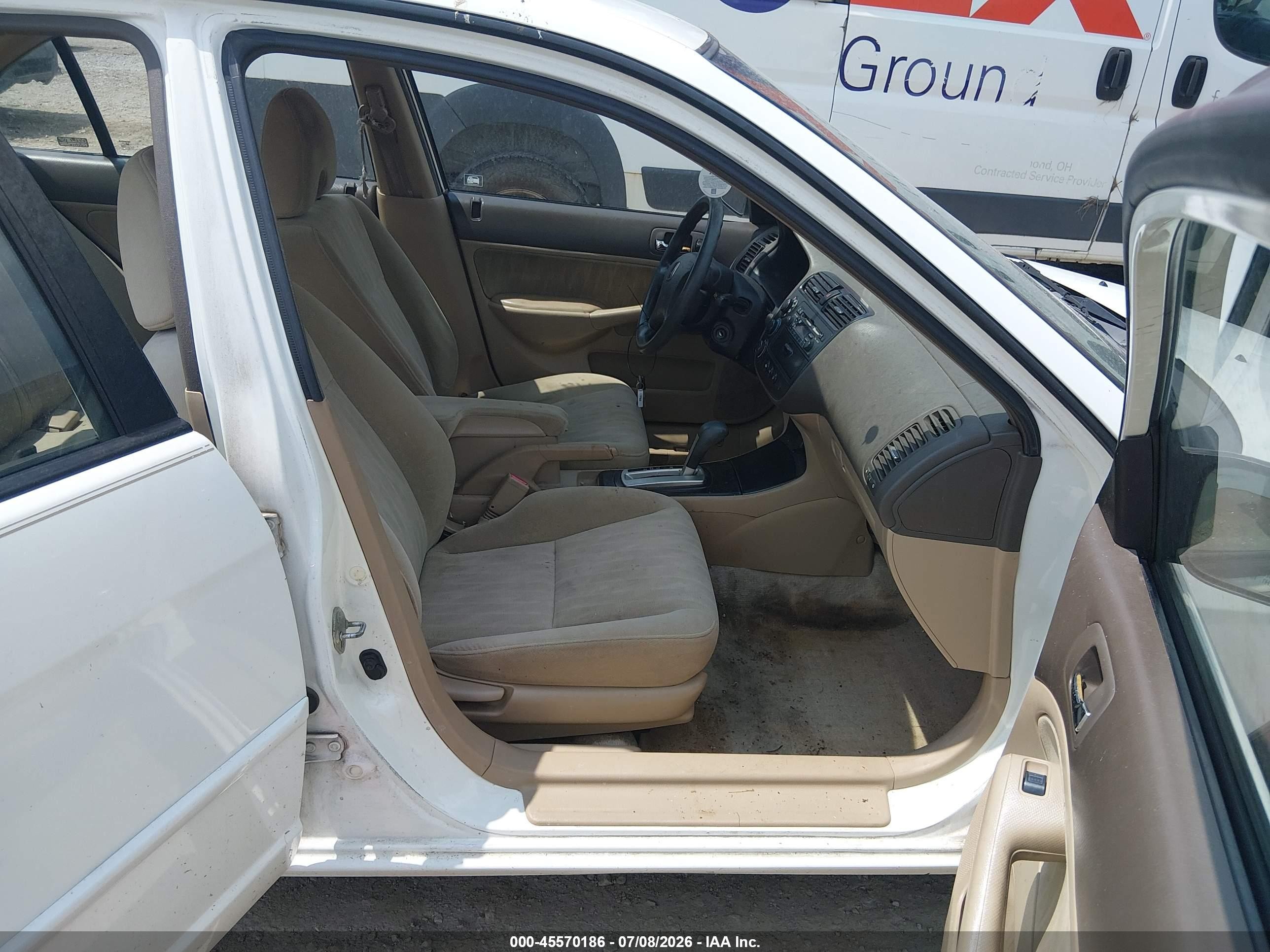 2005 Honda Civic Lx White vin: 2HGES16595H586551