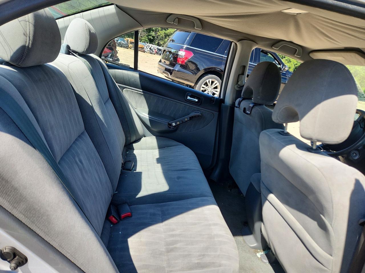2005 Honda Civic Lx Silver vin: 2HGES16595H613635