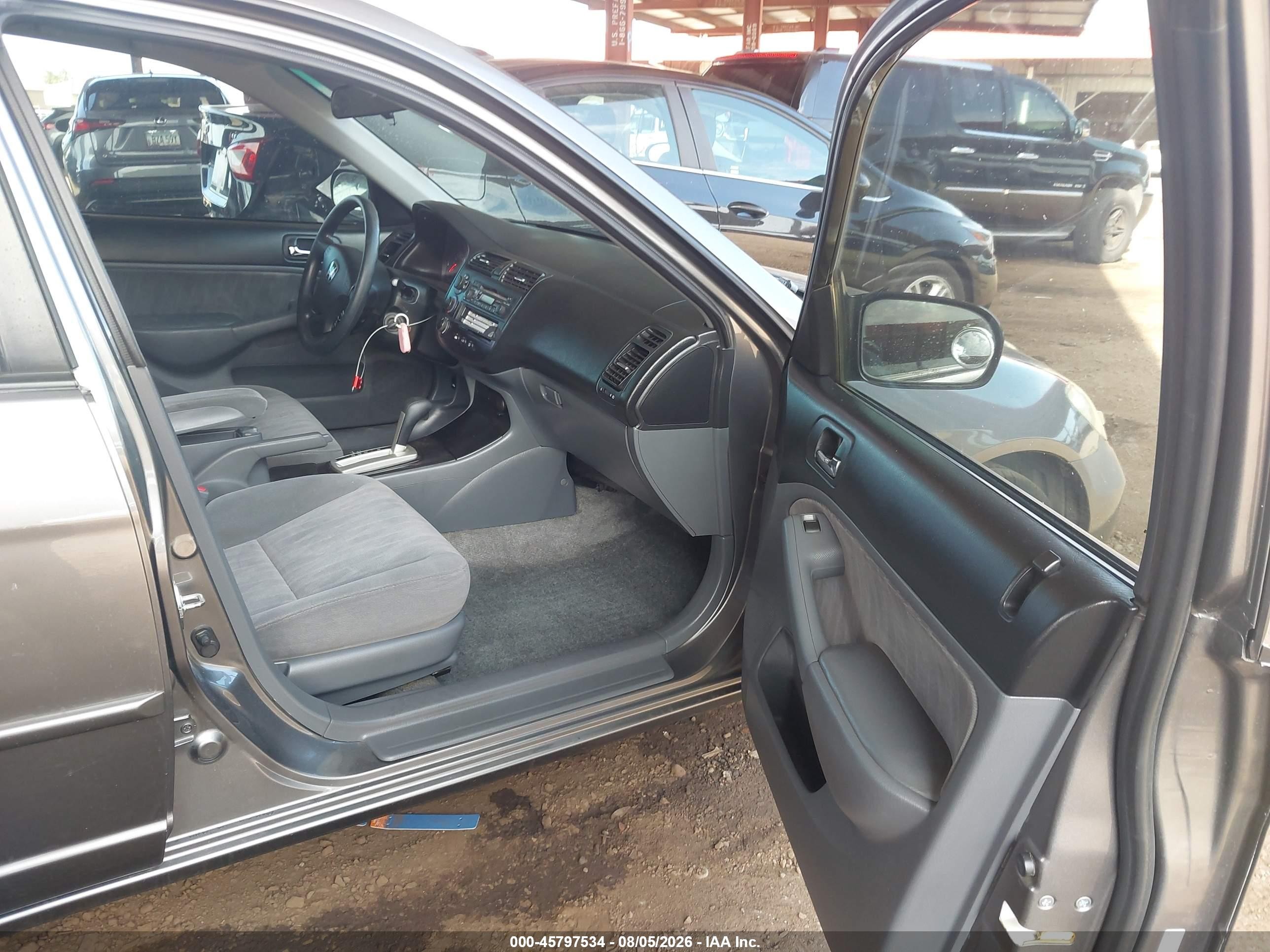 2004 Honda Civic Lx Silver vin: 2HGES165X4H608846