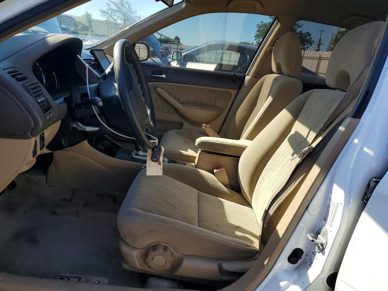 2005 Honda Civic Lx White vin: 2HGES16615H541421