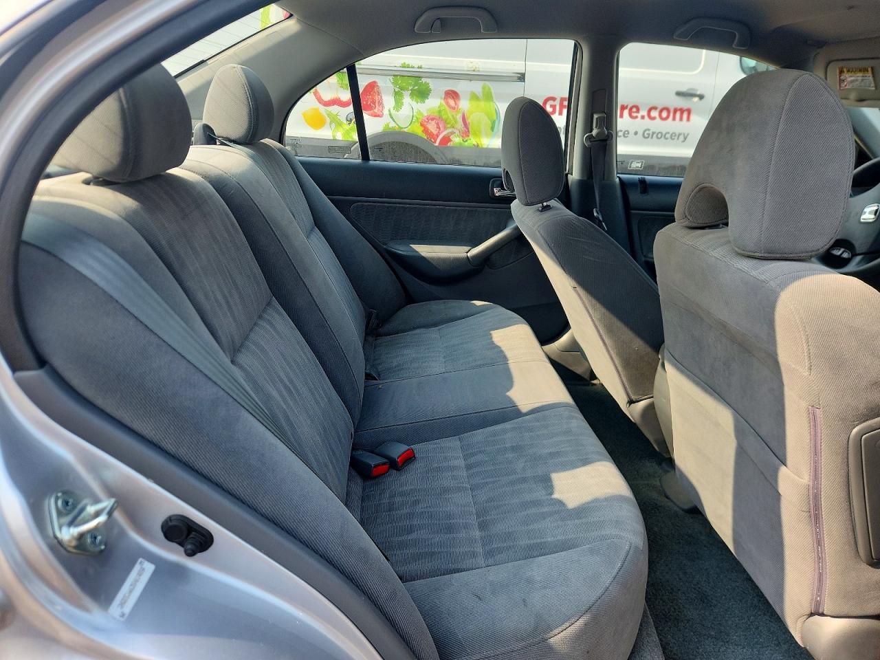 2005 Honda Civic Lx Silver vin: 2HGES16635H614854