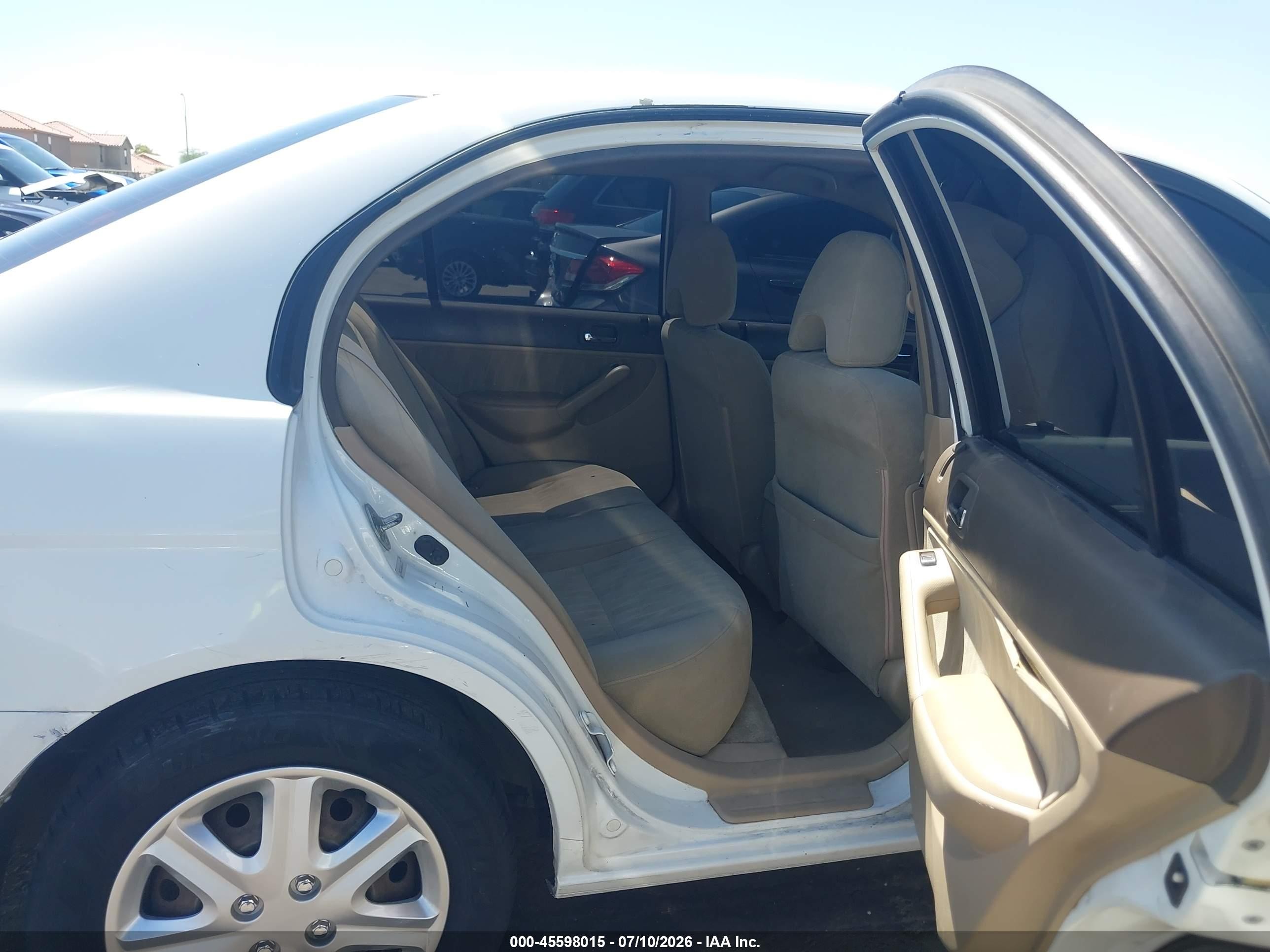2005 Honda Civic Lx White vin: 2HGES16665H624777
