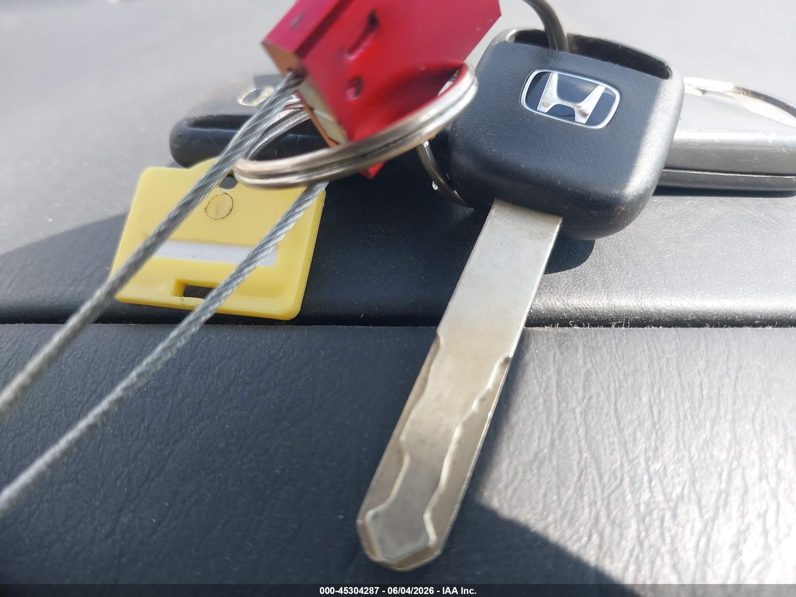 2004 Honda Civic Ex Серый vin: 2HGES25784H566458