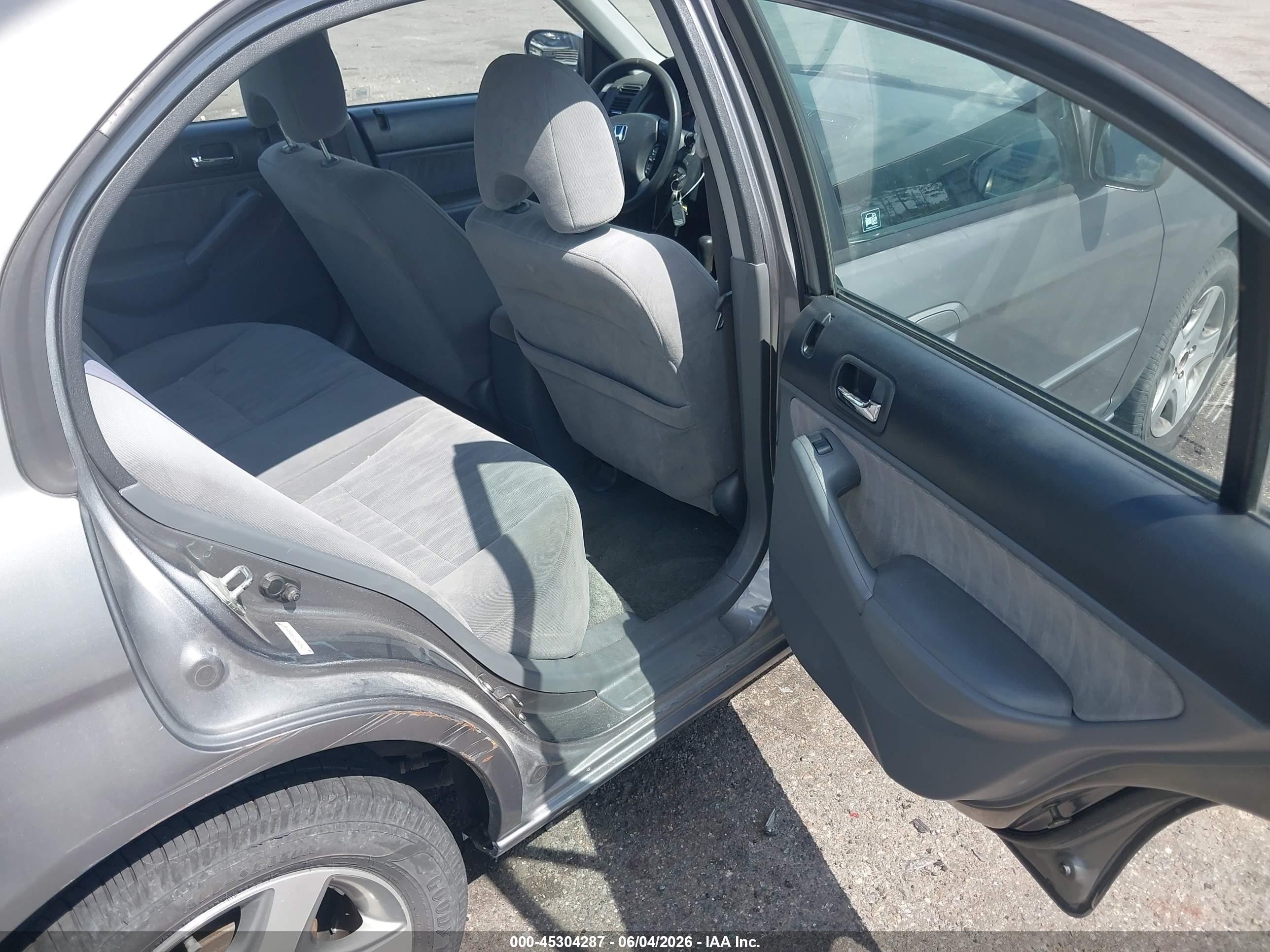 2004 Honda Civic Ex Серый vin: 2HGES25784H566458