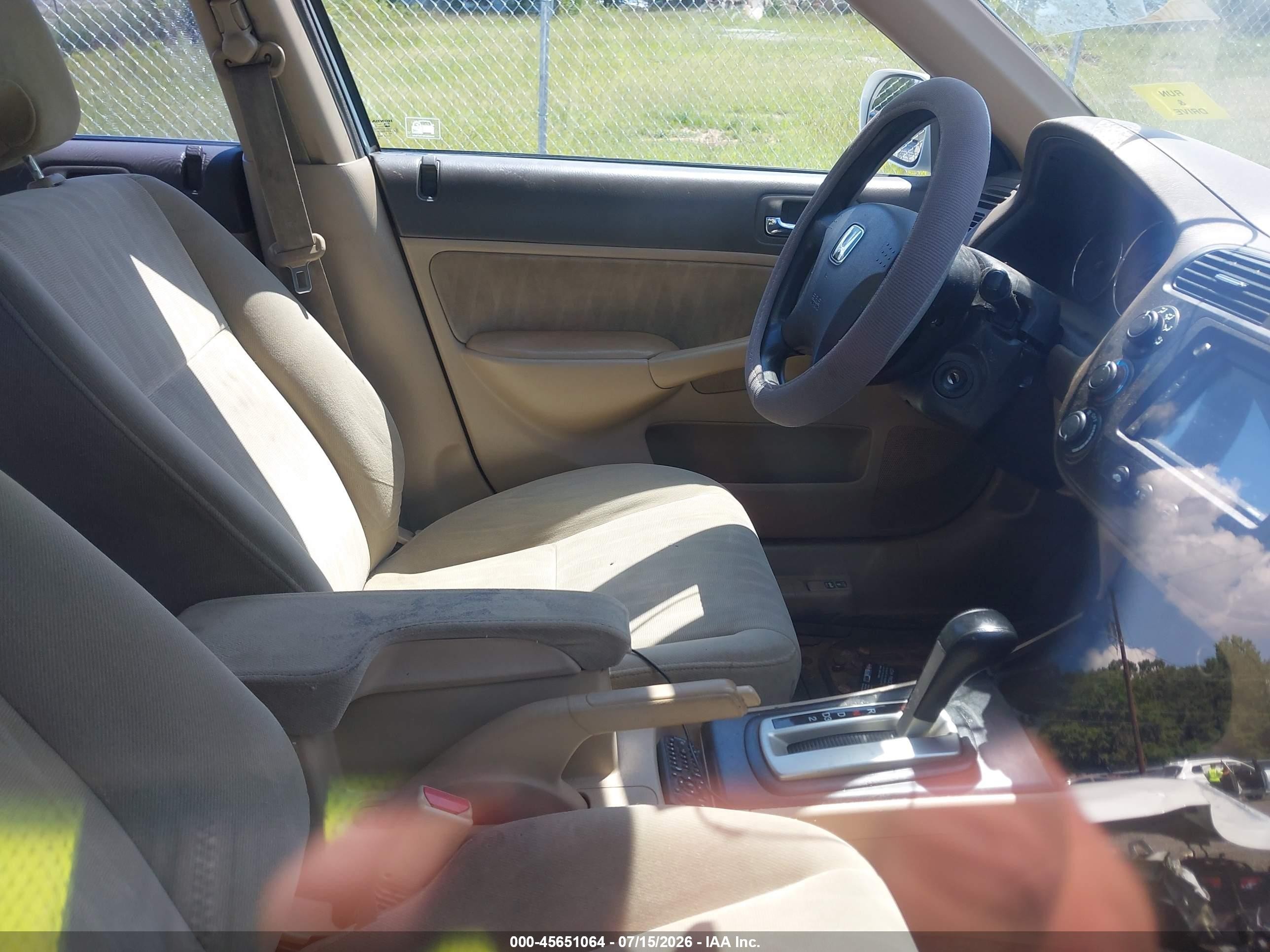 2004 Honda Civic Ex White vin: 2HGES26744H528207