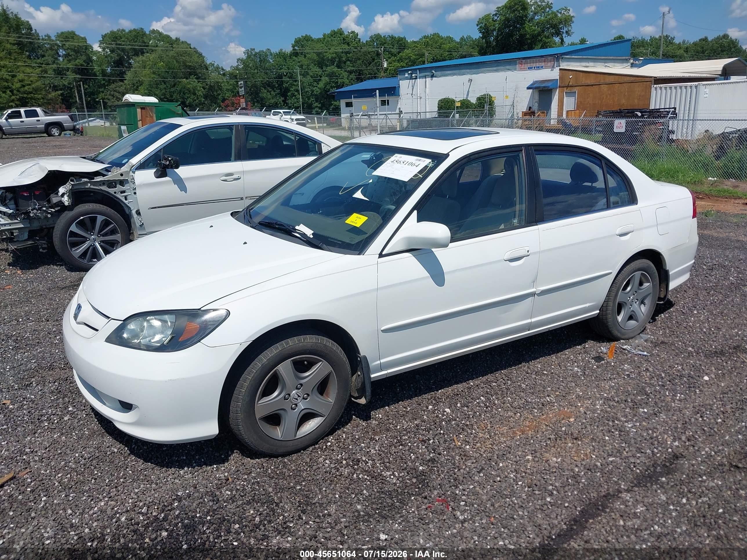 2004 Honda Civic Ex White vin: 2HGES26744H528207