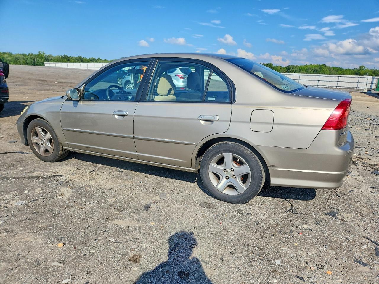 2004 Honda Civic Ex Gold vin: 2HGES26744H644362