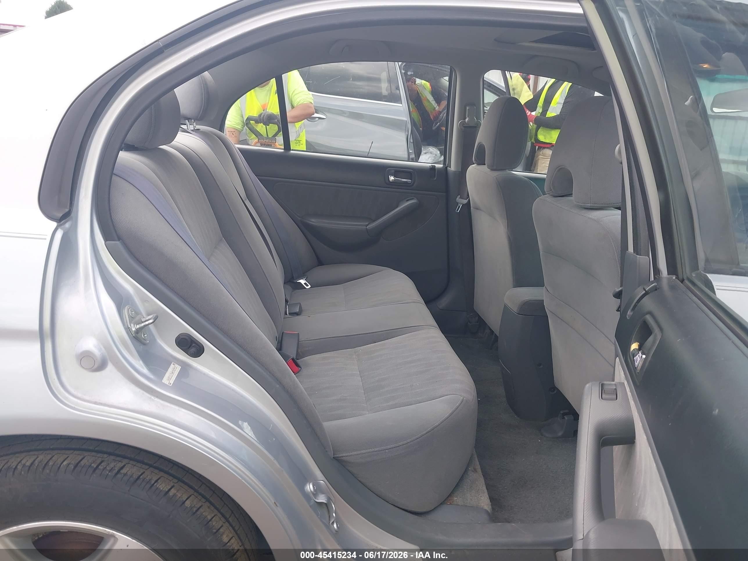 2004 Honda Civic Ex Silver vin: 2HGES26764H545915