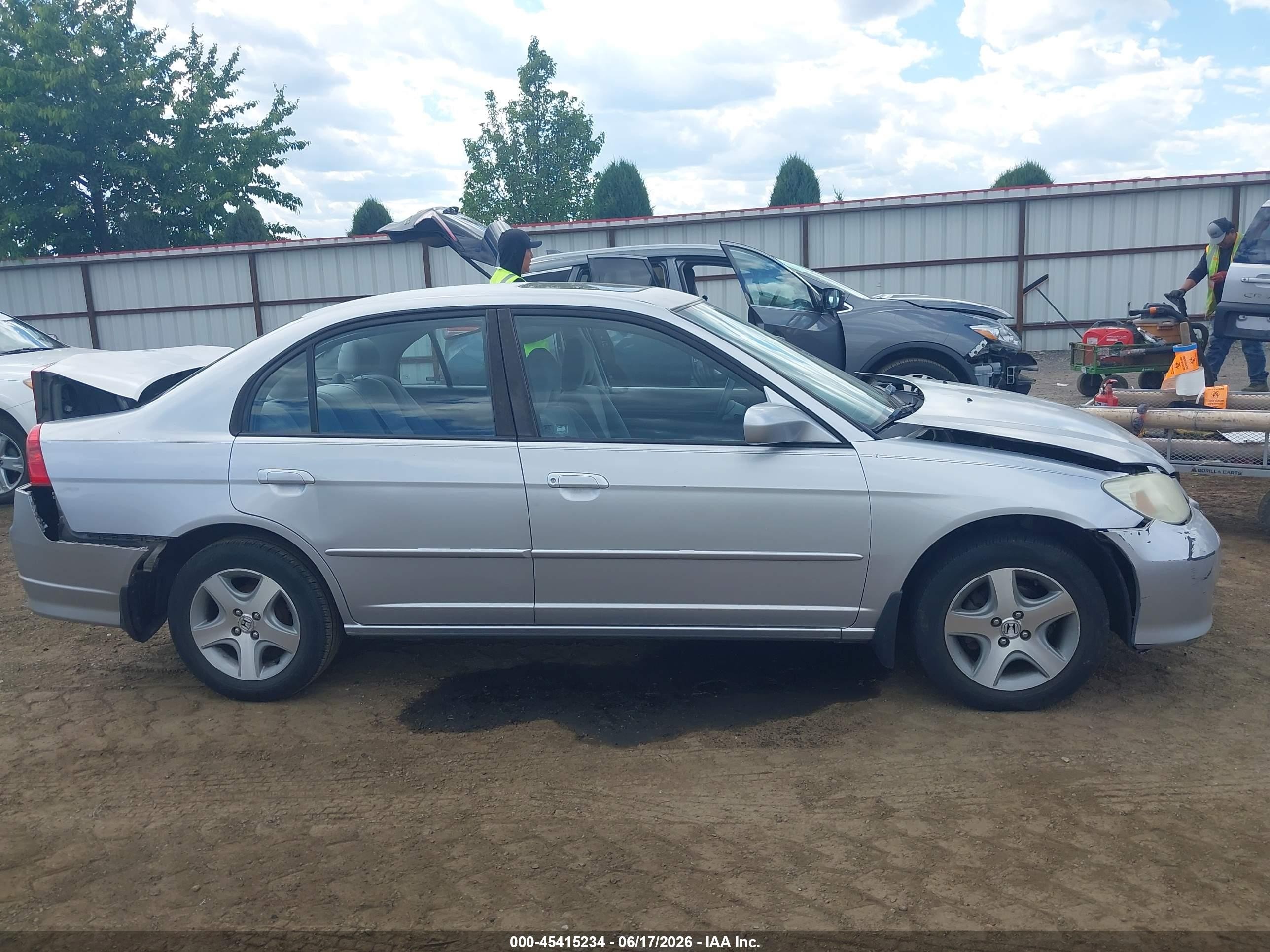 2004 Honda Civic Ex Silver vin: 2HGES26764H545915