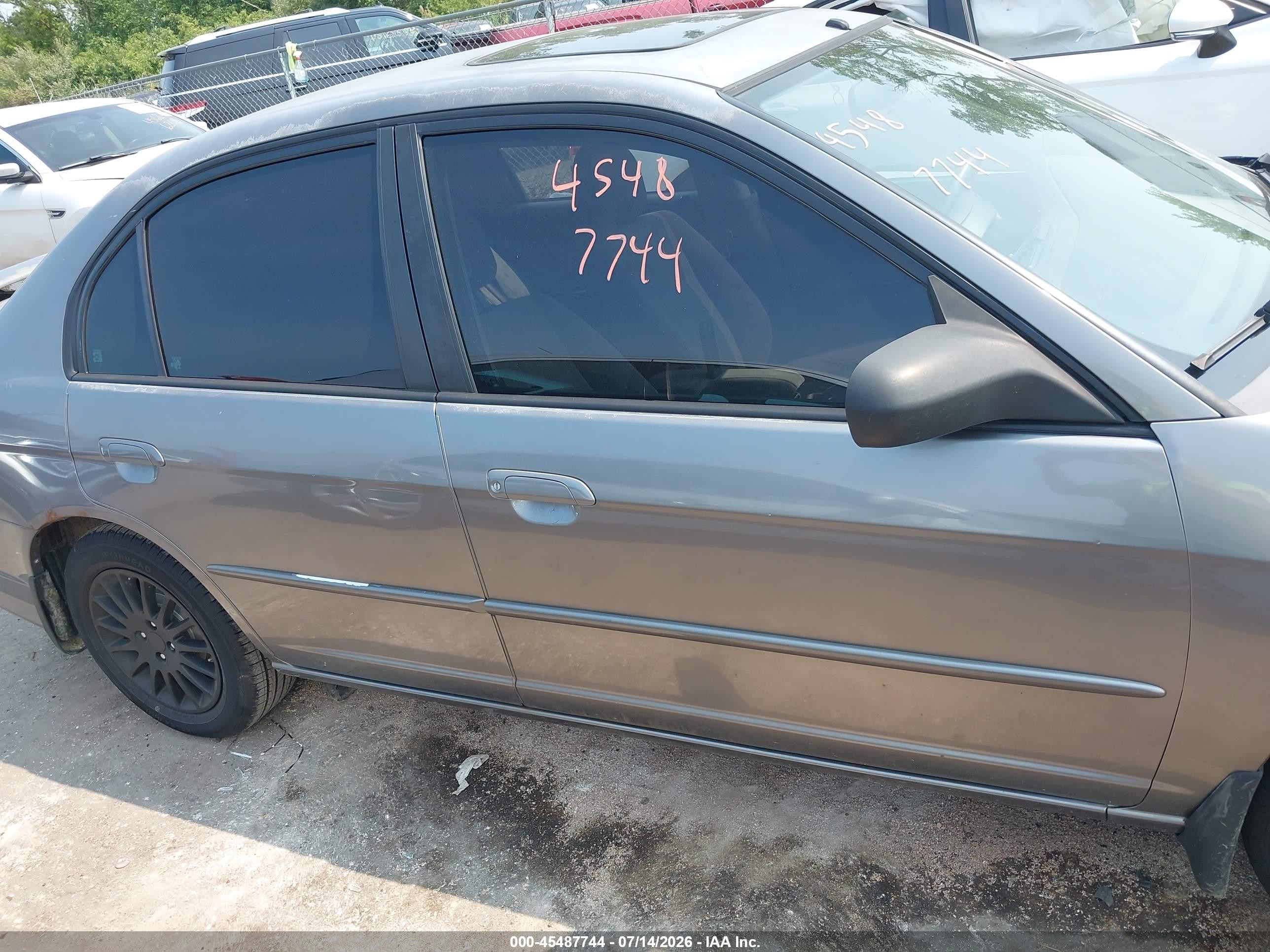 2005 Honda Civic Ex Серый vin: 2HGES26775H563356