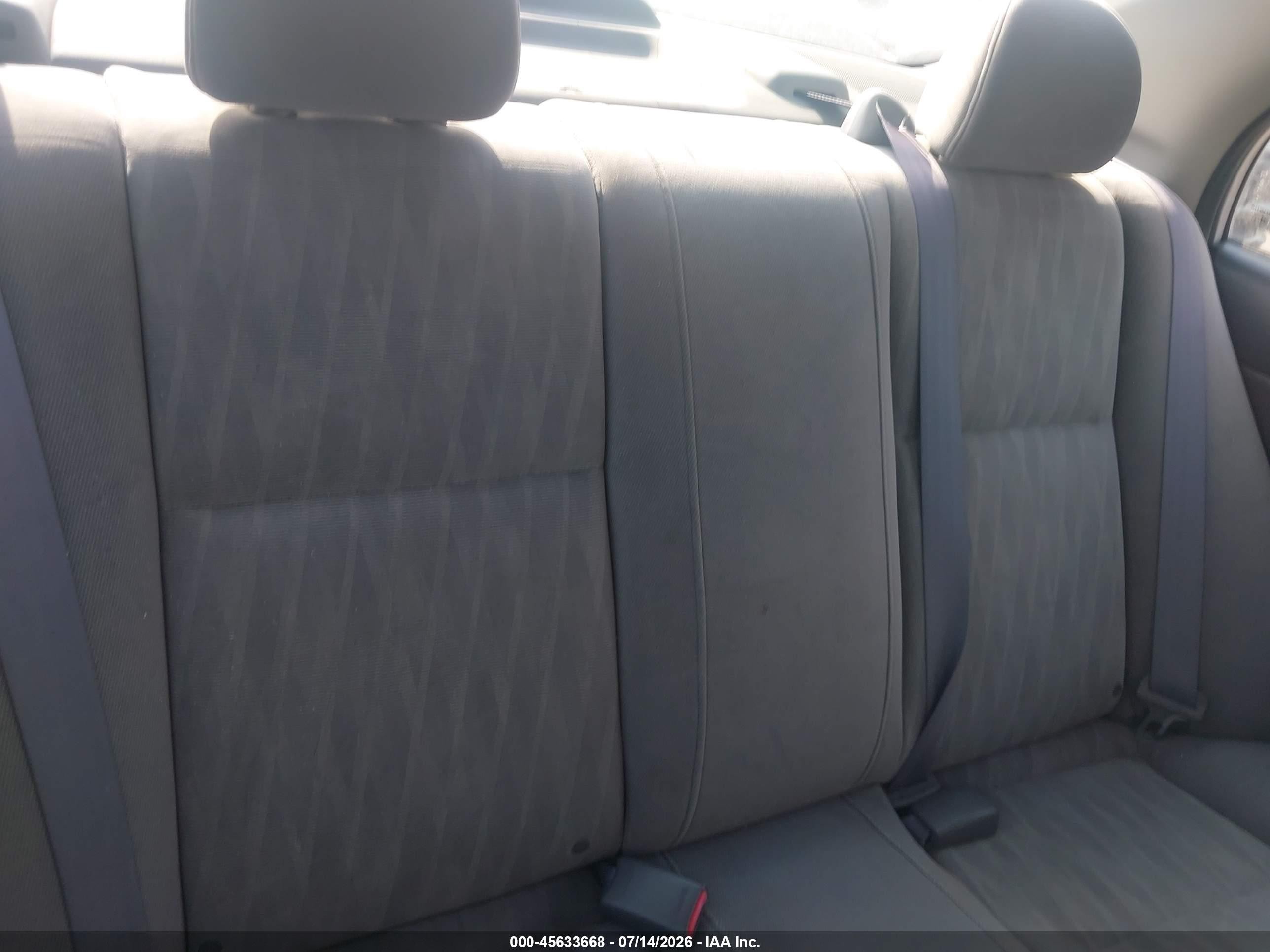 2004 Honda Civic Ex Серый vin: 2HGES26784H572825