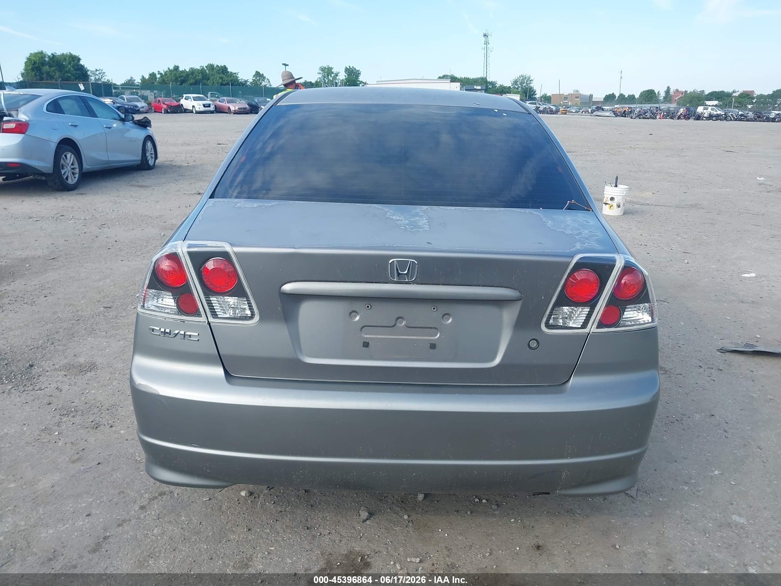 2004 Honda Civic Ex Gold vin: 2HGES26804H568373