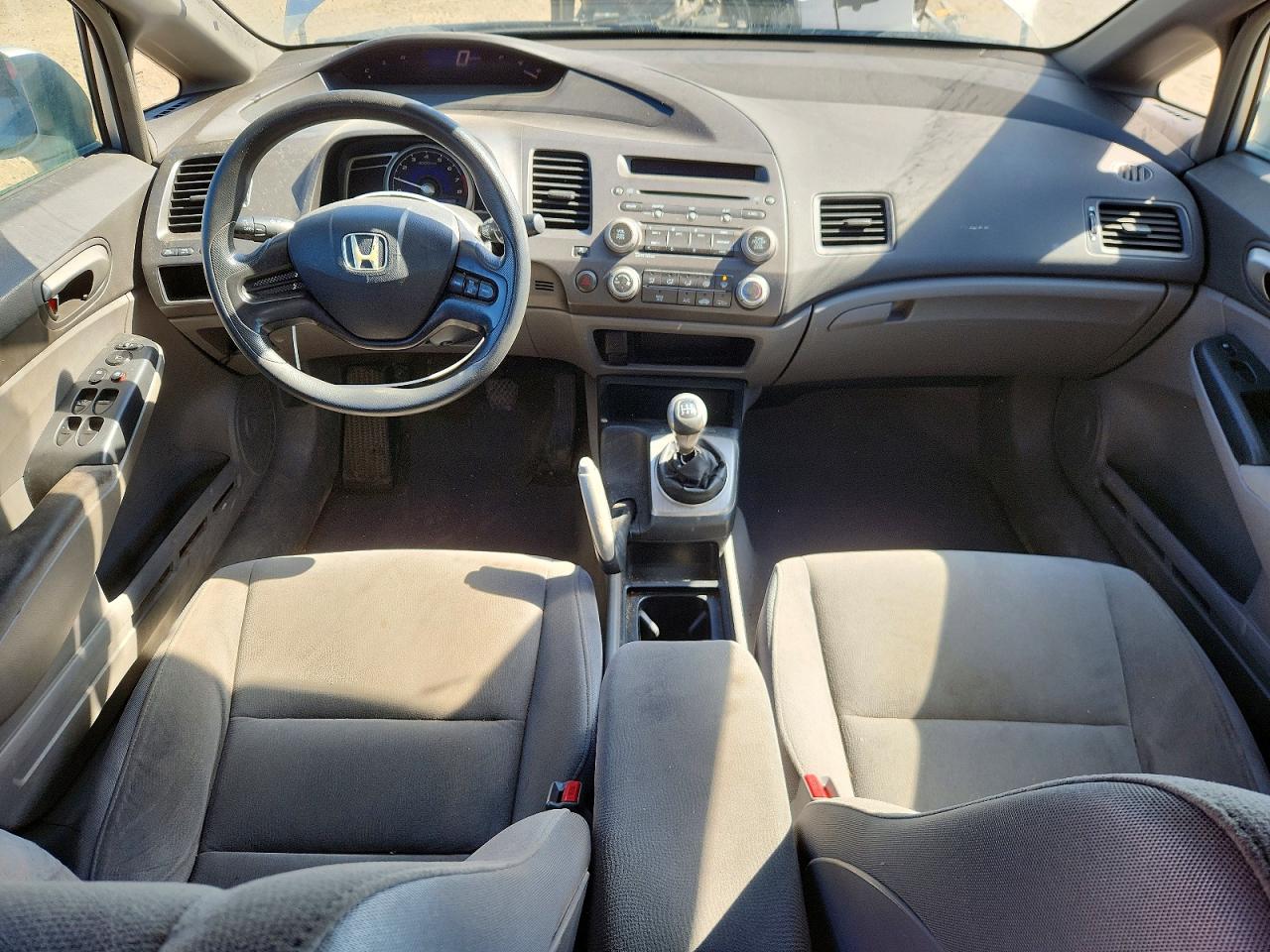 2008 Honda Civic Lx Silver vin: 2HGFA15528H006327
